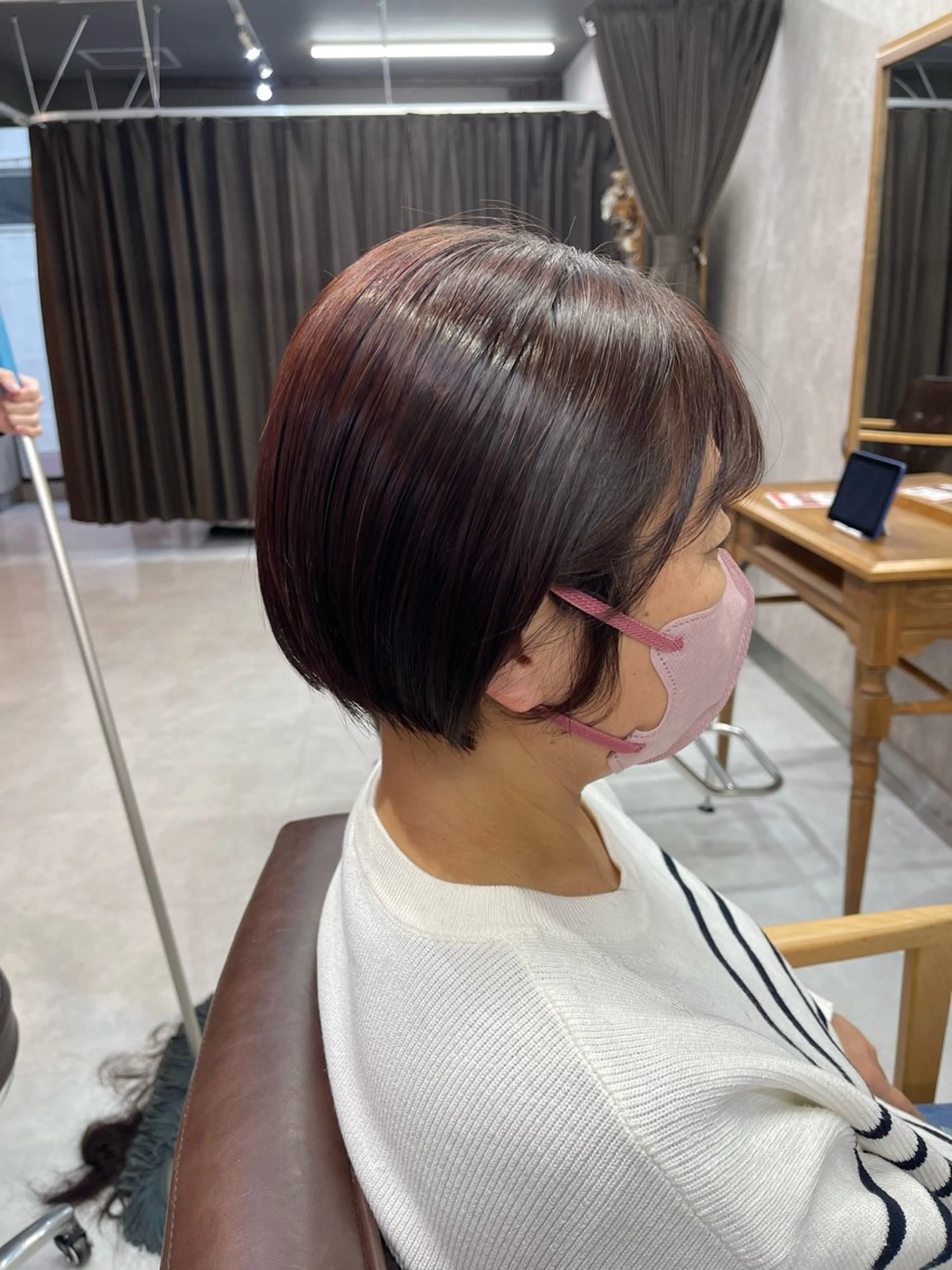 ショート 顔タイプ/ダブルカラ ー/りりかのヘアスタイル