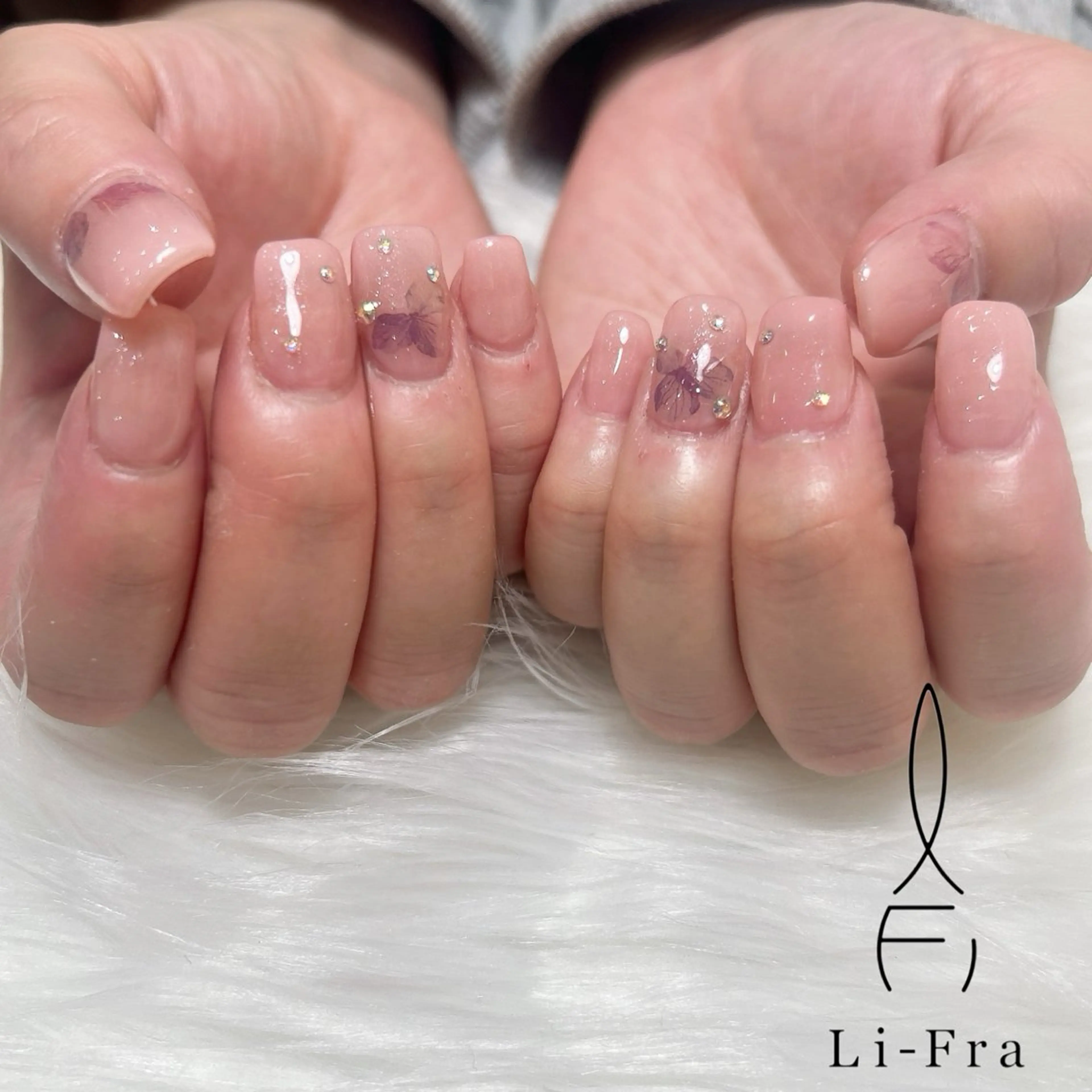 ネイル ハンドネイル lifra MANAKAのネイルデザイン