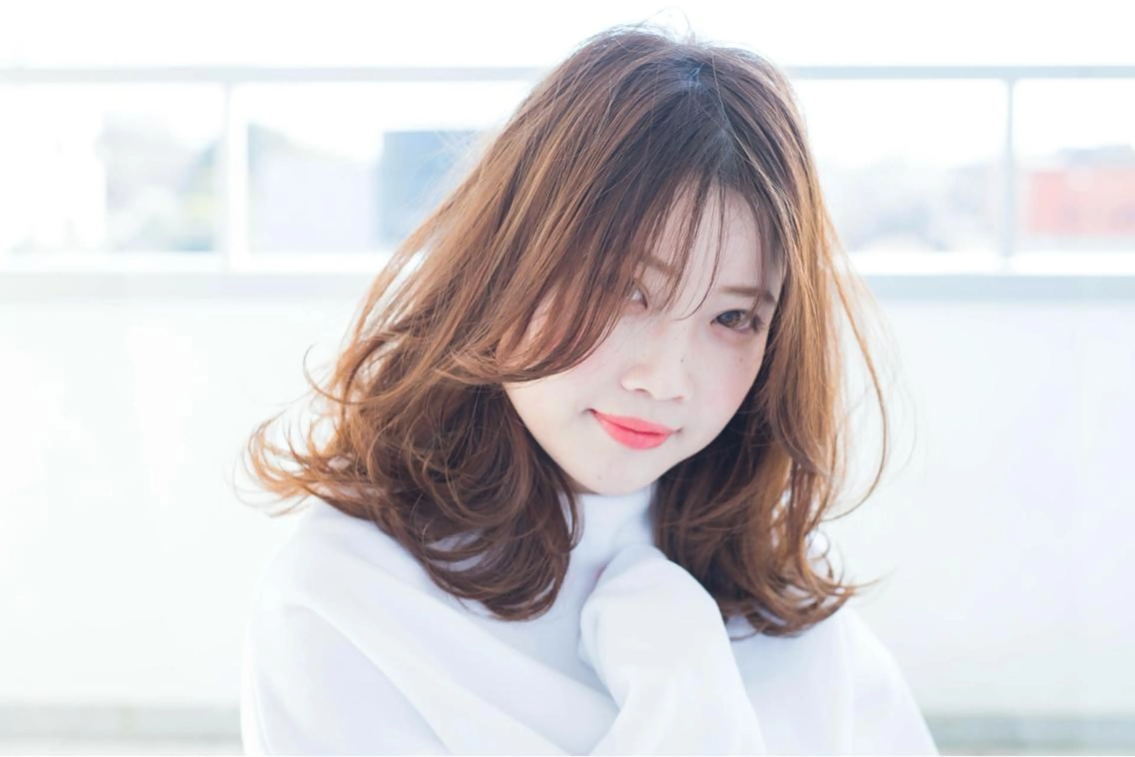 ミディアム レイヤーカット シースルーバング 小野 和摩のヘアスタイル