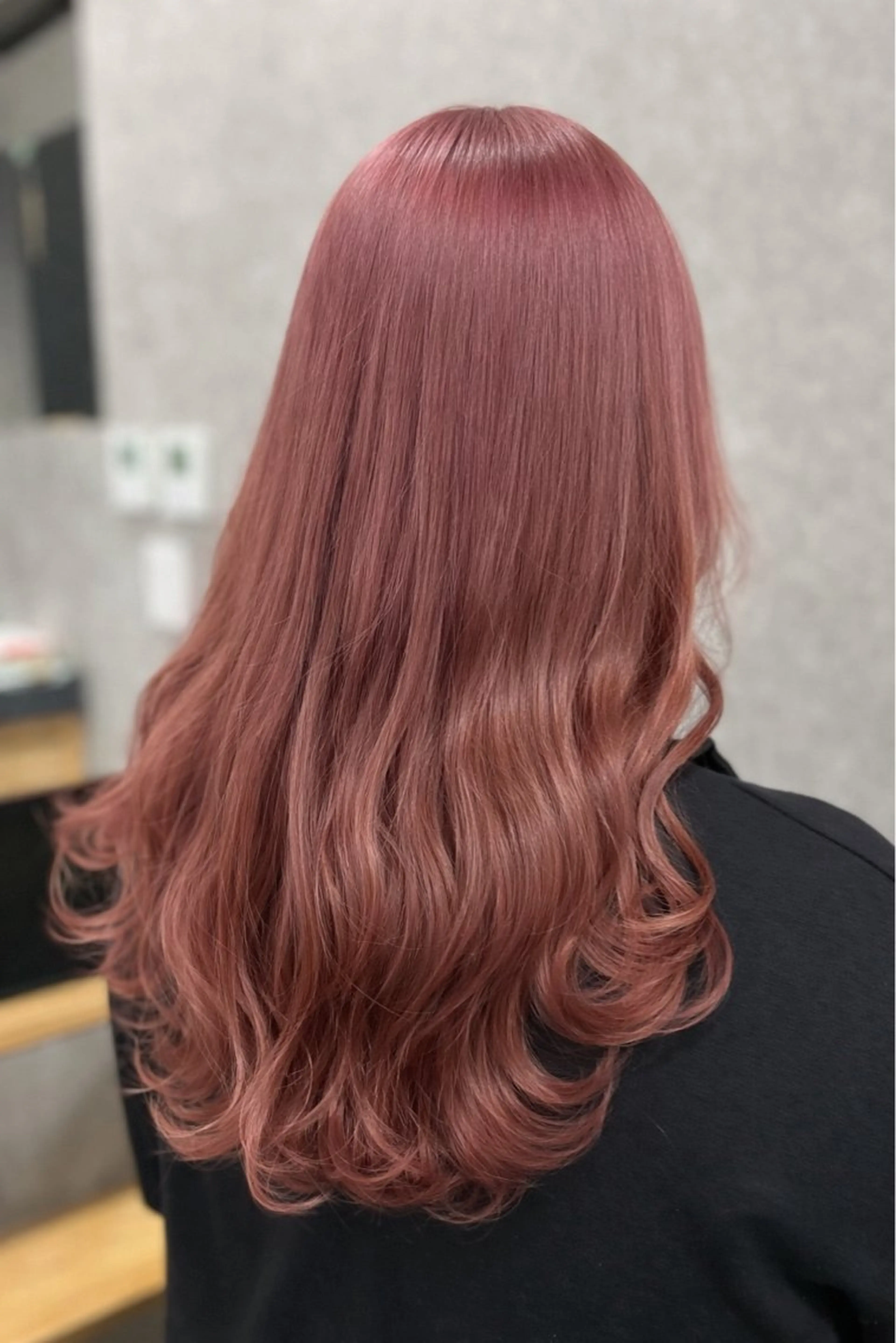 セミロング カラー ベージュカラー ピンクカラー ピンクベージュ ヘアカラー トリートメント ミルクティー職人× HIROSEのヘアスタイル
