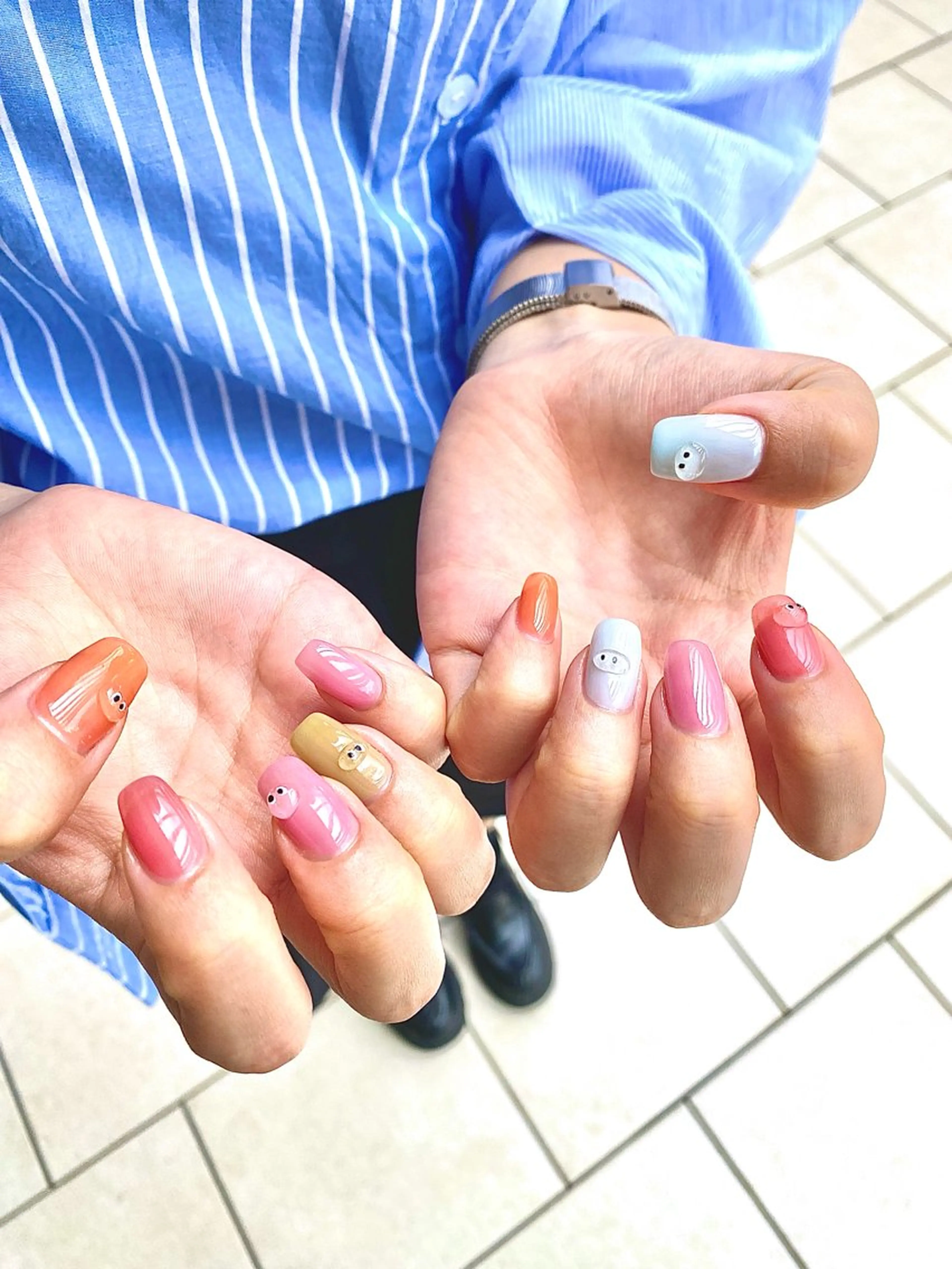 ネイル オーロラネイル 成人式 入学式 長さ出し フレンチネイル ハンドネイル ハンドケア Lililas サロン&スクールのネイルデザイン