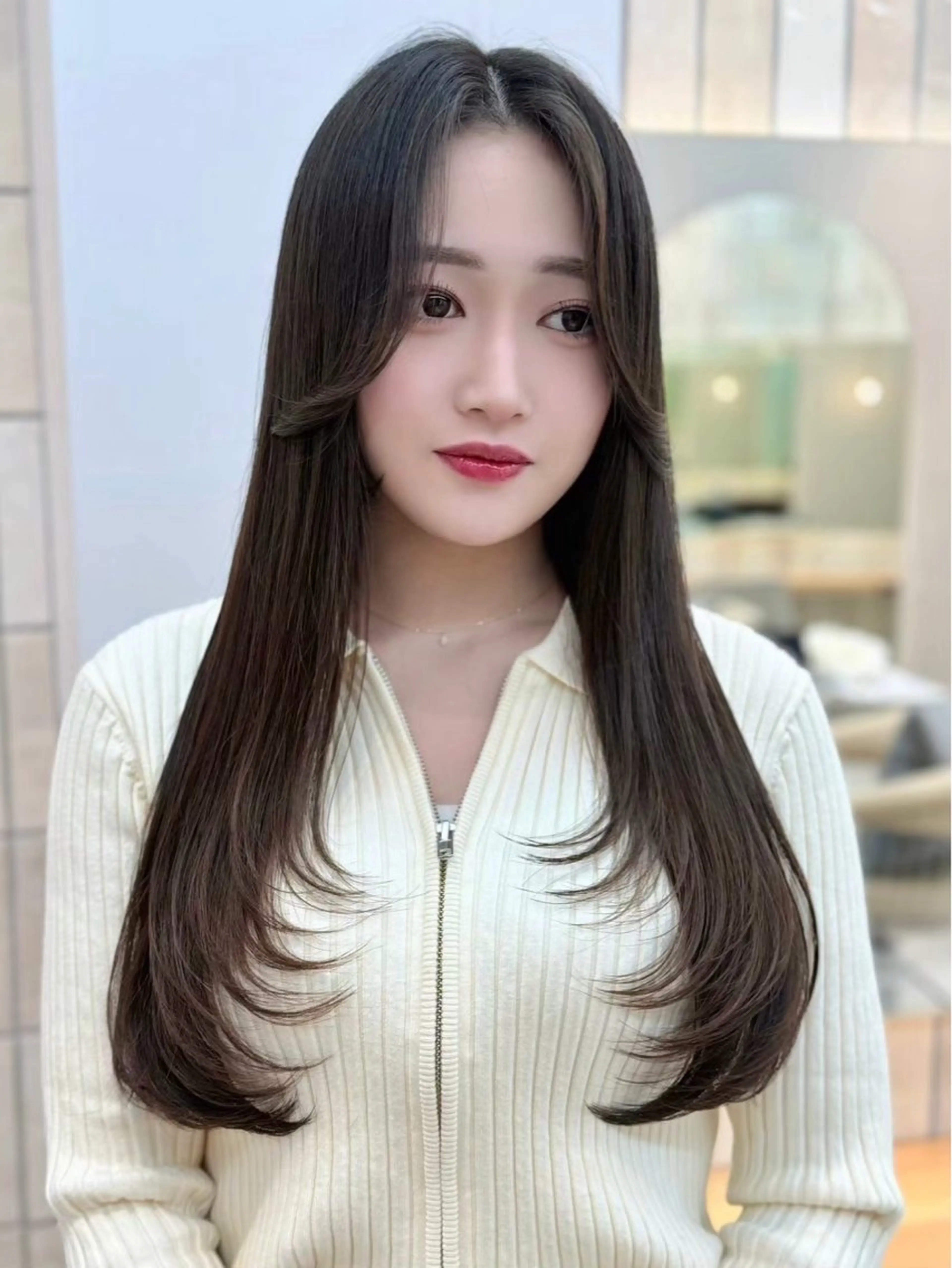 ロング レイヤーカット ロング シースルーバング カット ヘアカラー トリートメント ❣️大人色気レイヤー 美髪縮毛 金山❣️のヘアスタイル