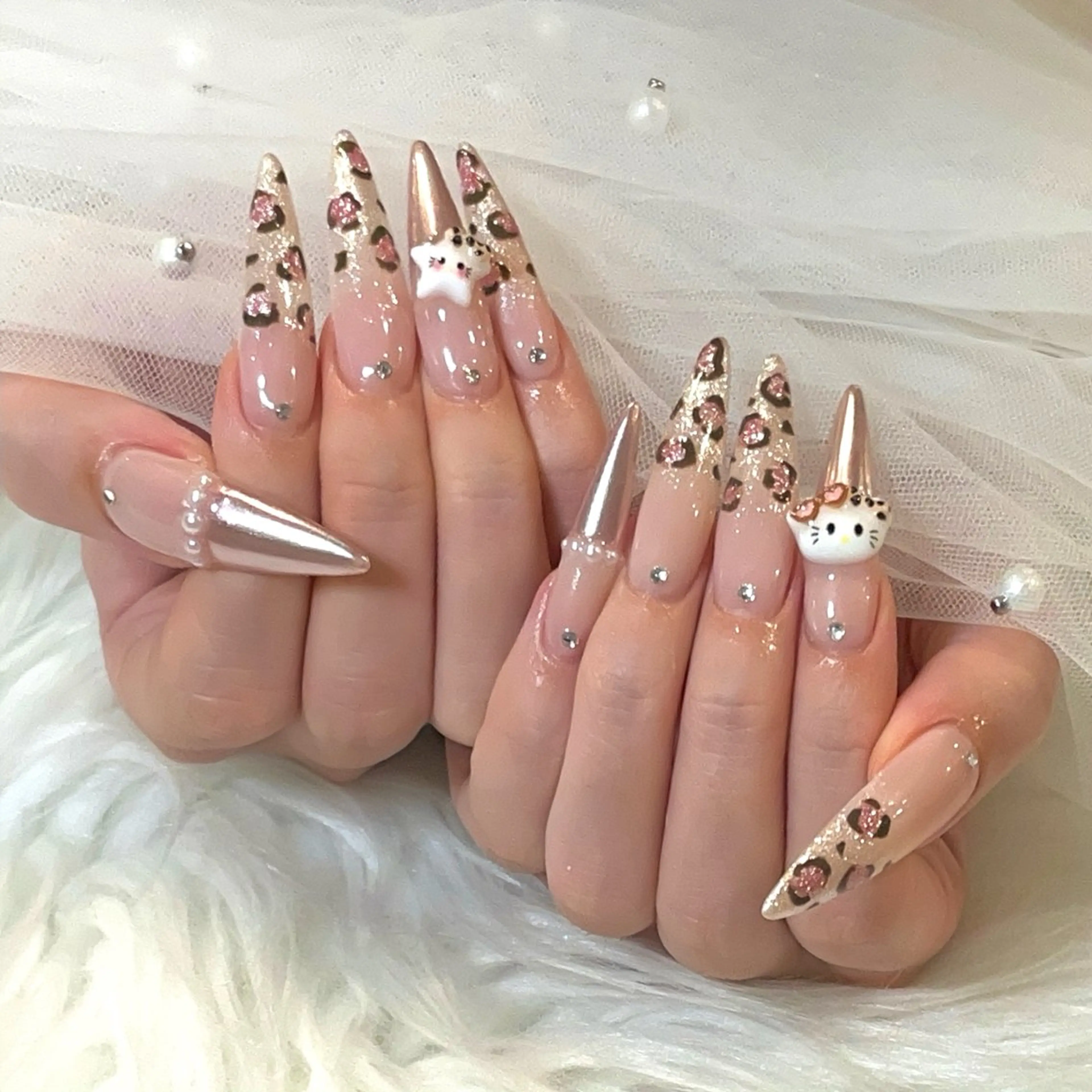 ネイル 持ち込み ストーンネイル ハンドネイル nailsalon Moa【モア】所属・yurika 🌷.*･ﾟのネイルデザイン