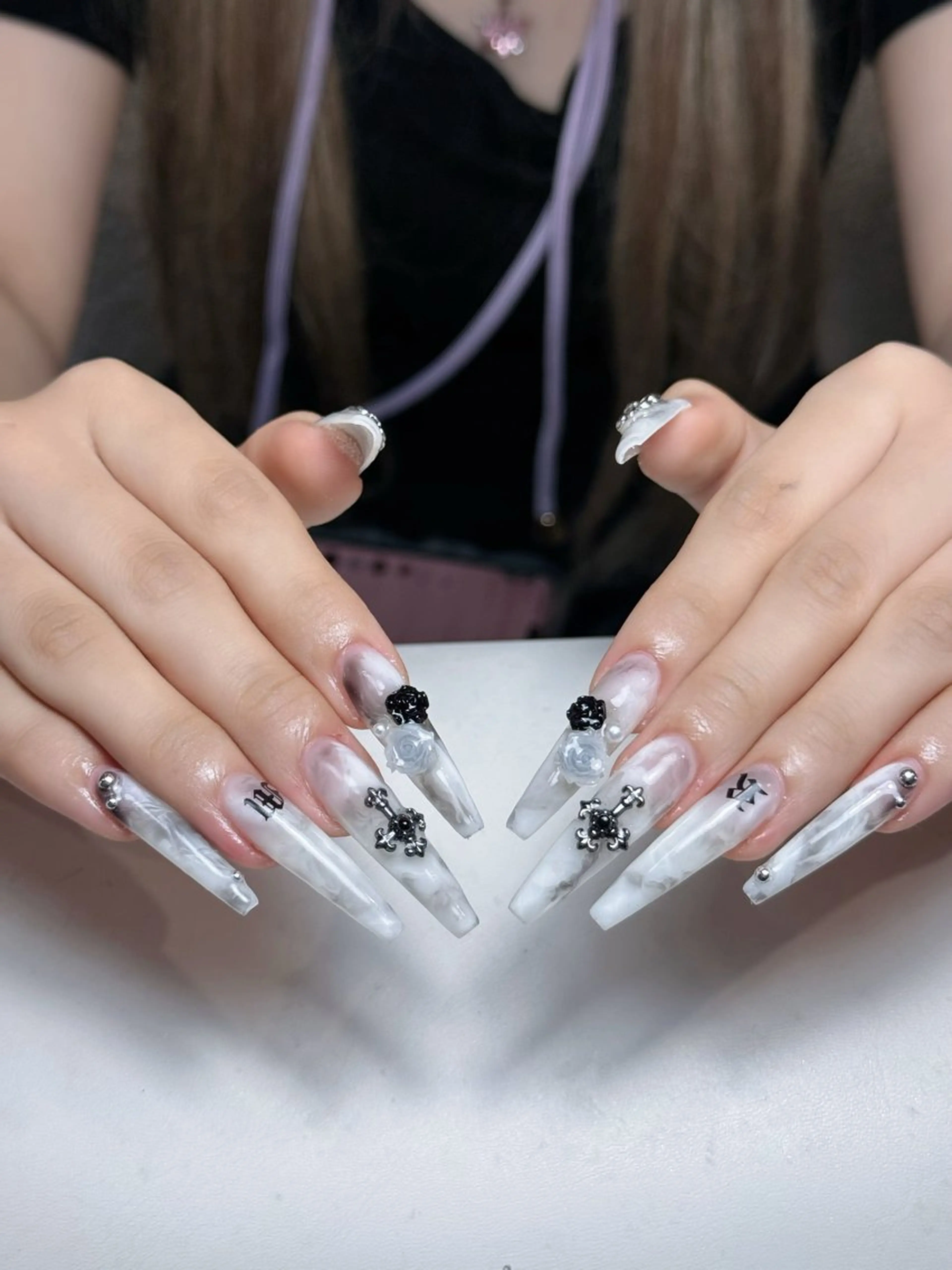 ネイル フレンチネイル ジェルネイル キラキラネイル 韓国ネイル レース ハンドネイル Julli NailStudioのネイルデザイン