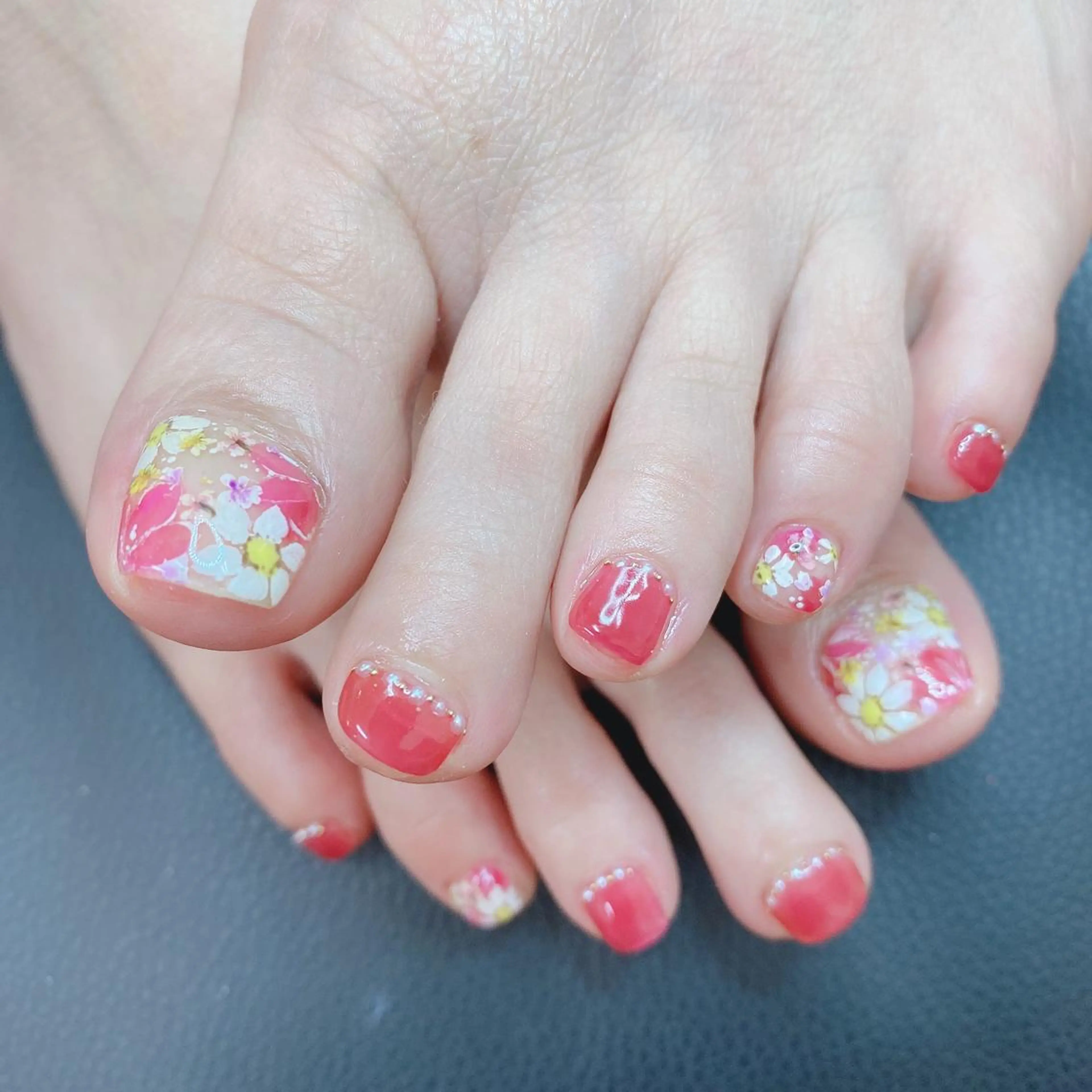 ネイル フットネイル 石原 夕華のネイルデザイン