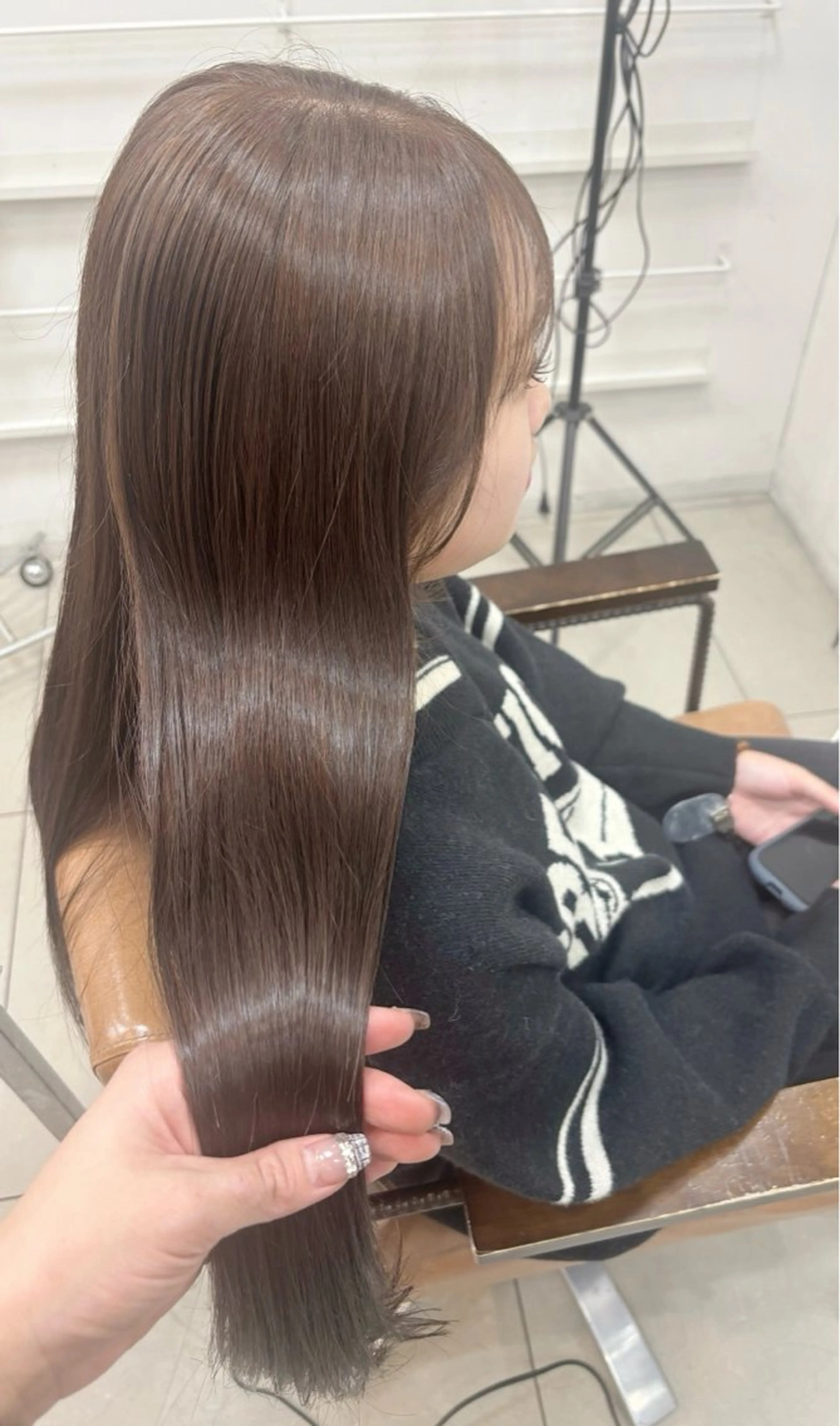 ロング カラー アッシュ アッシュブラウン ブリーチ ブラウンカラー ダブルカラー カット ヘアカラー 頭皮×髪質改善 透明感カラー💎中村のヘアスタイル