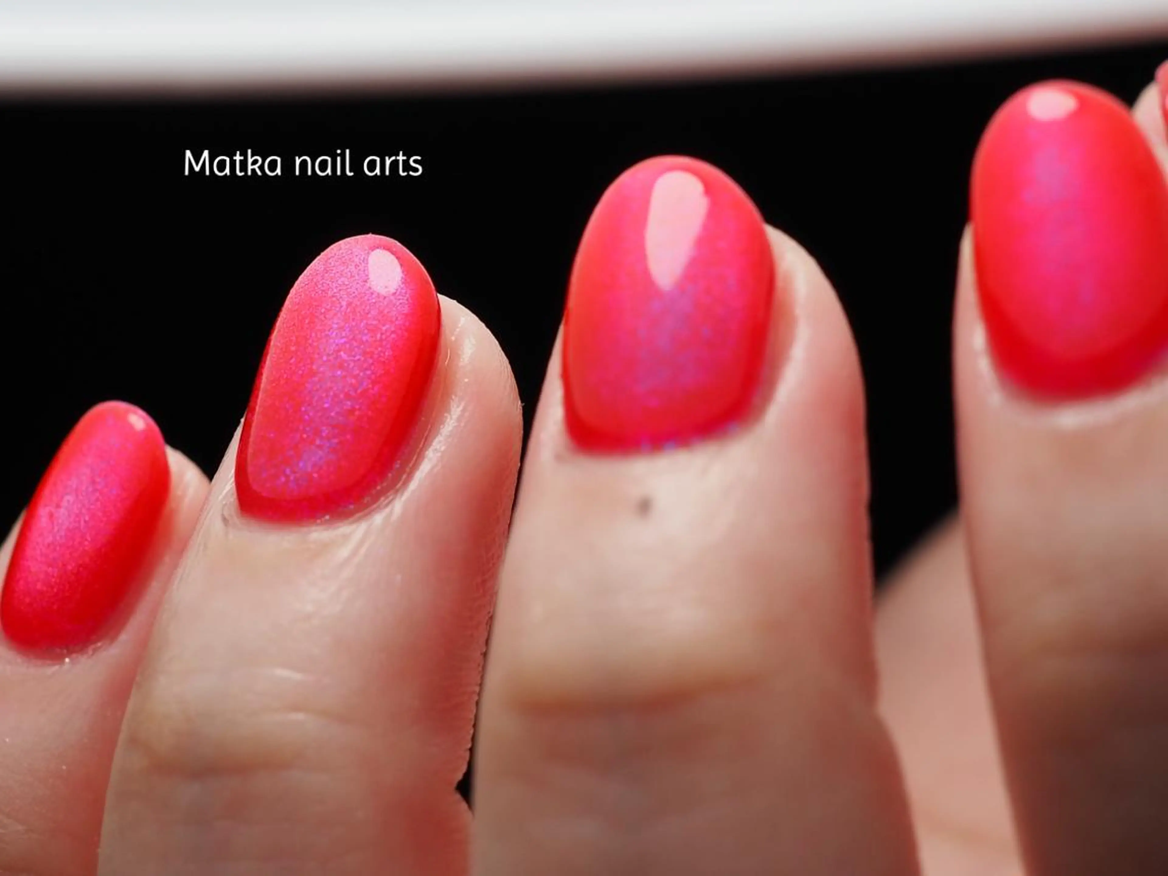 ネイル マグネットネイル 赤色 ショートネイル ハンドネイル ネイルとタロット/ ユウのその他イメージ