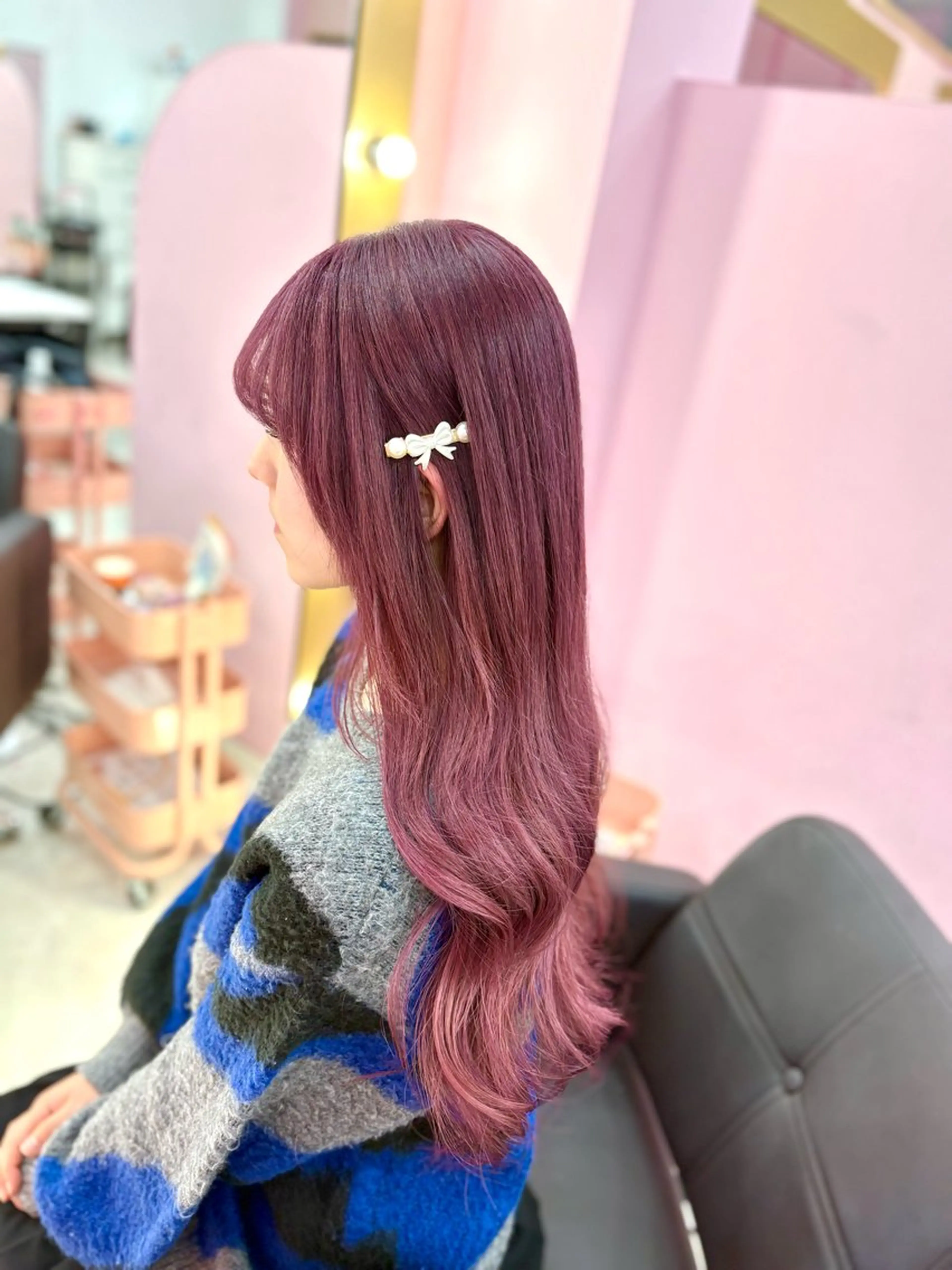 【人気𝐍𝐨.𝟐🥈⟡.·】1回ケアブリーチ➕カラー➕髪質改善トリートメントの写真