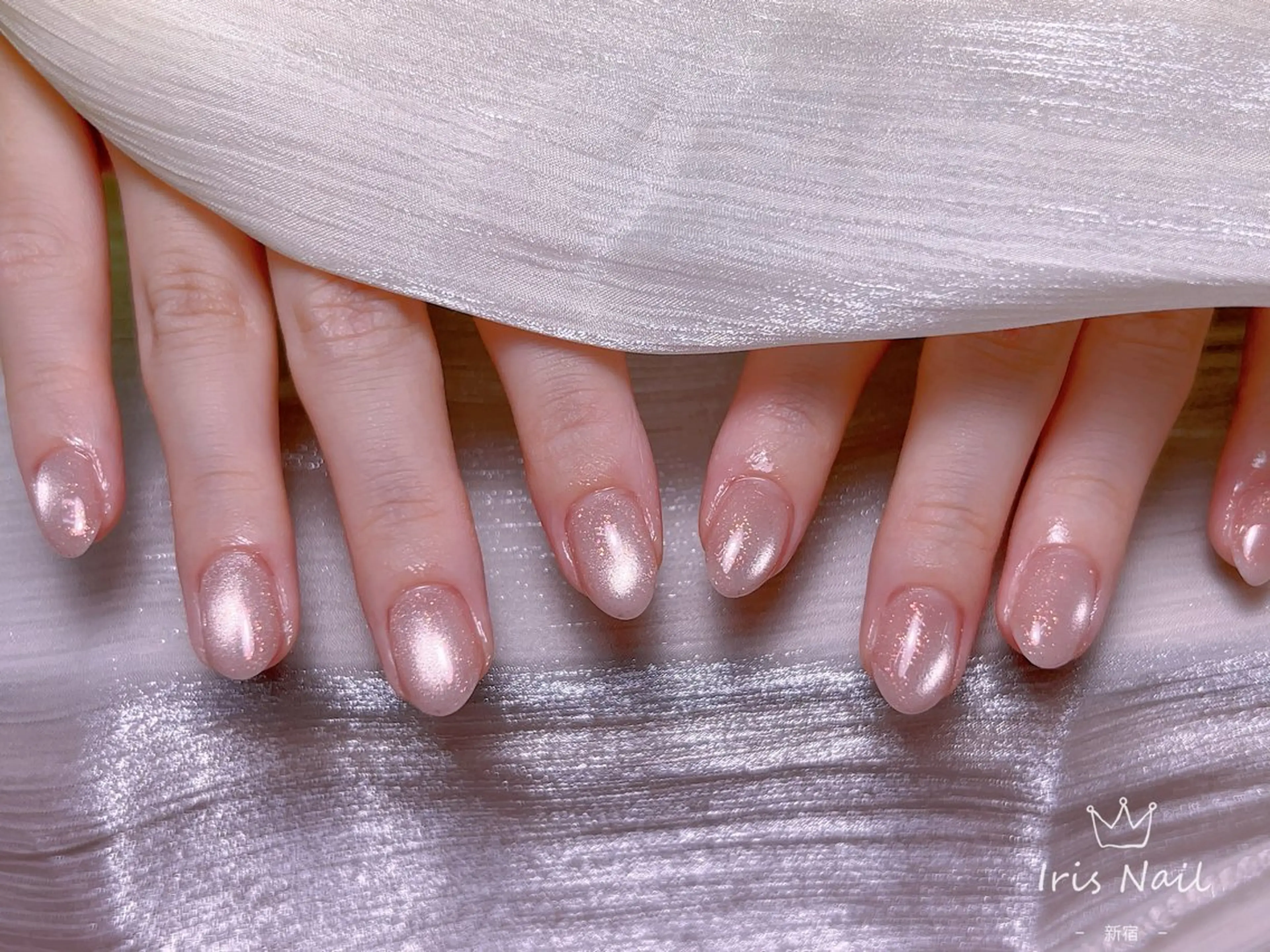 ネイル フレンチネイル ジェルネイル グラデーション 韓国ネイル マグネットネイル ハンドネイル 【長さ出し】 IRIS NAILのネイルデザイン