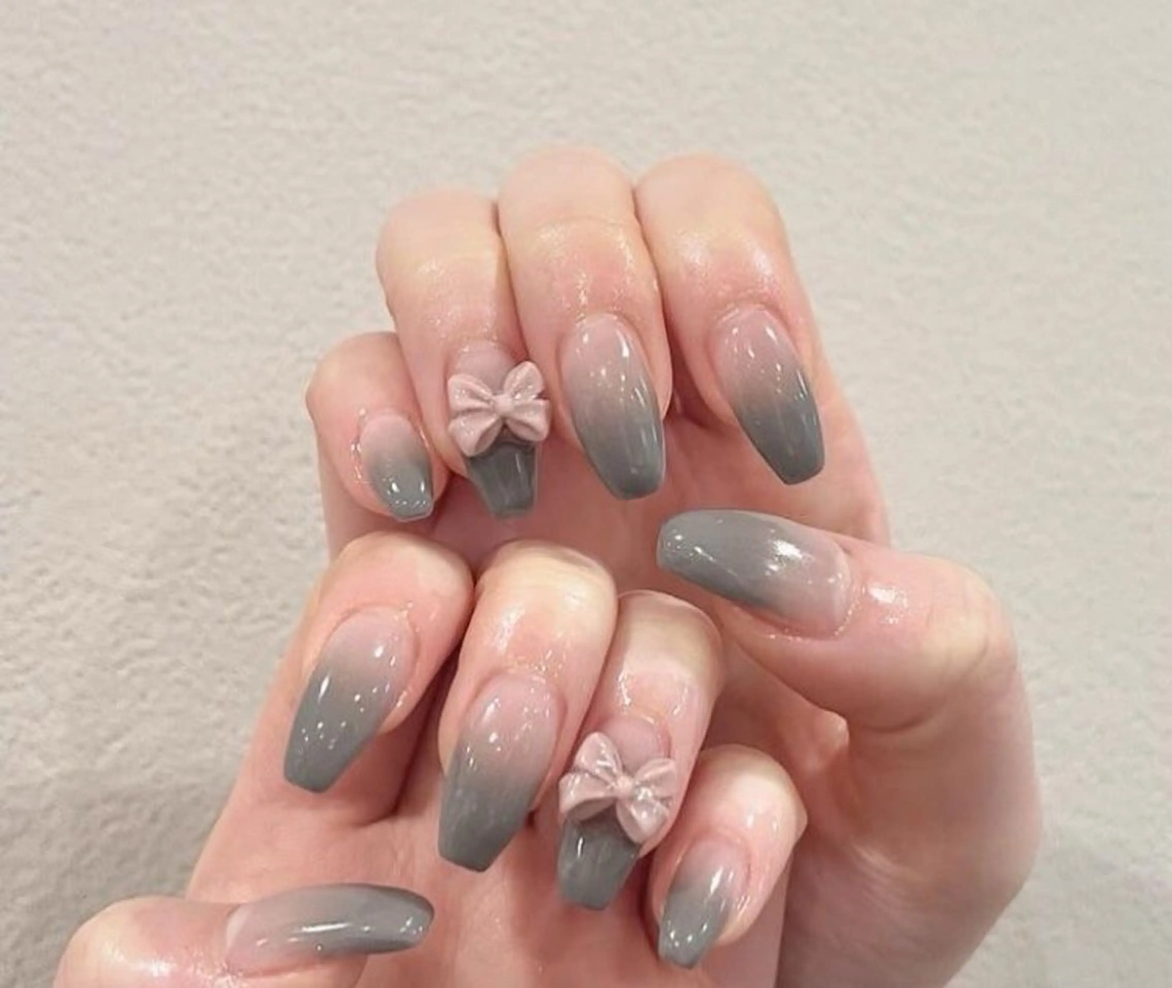 カラー グラデーションカラー ピンクカラー ハンドネイル AIN Nailのネイルデザイン