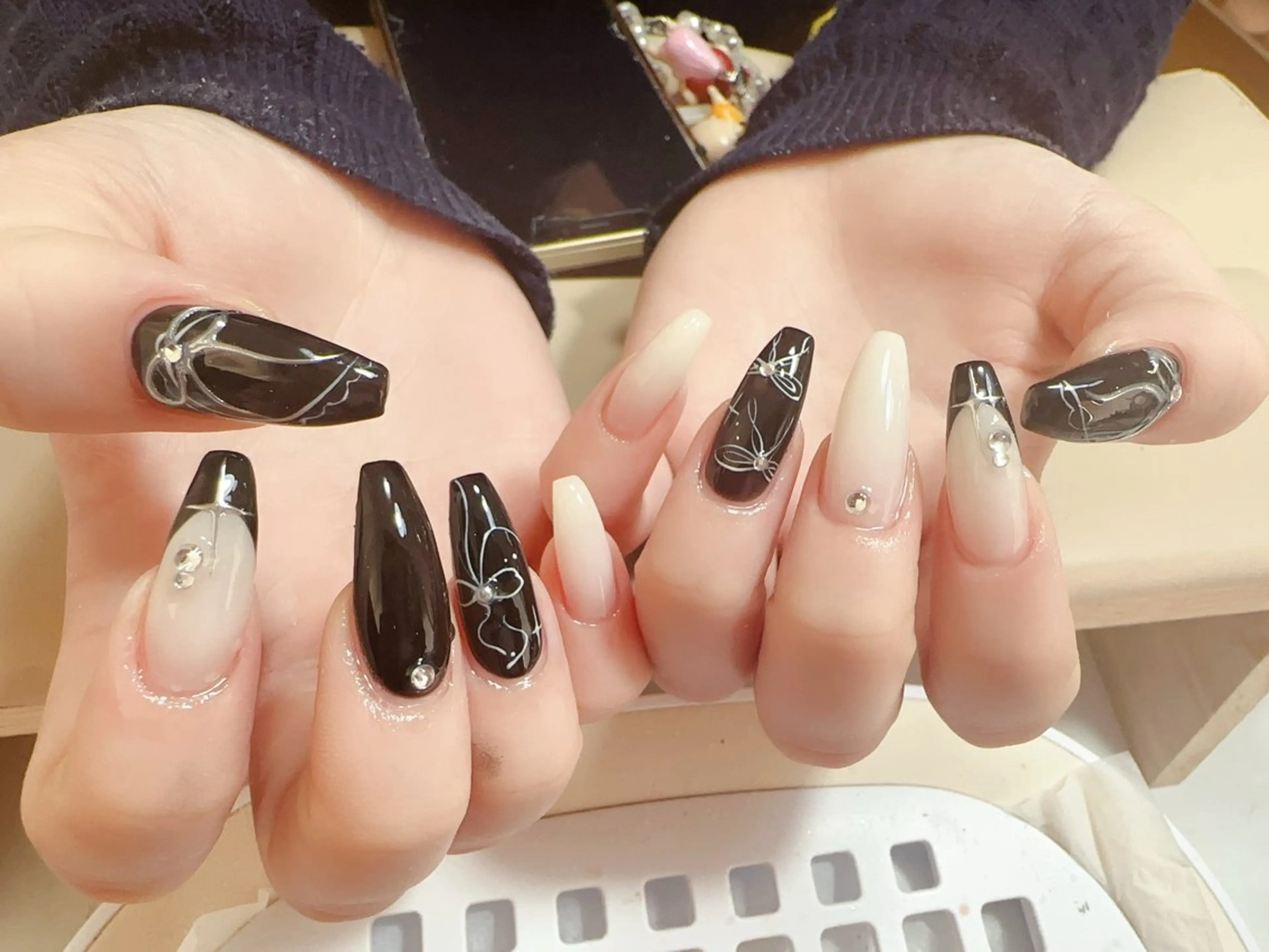 ネイル ハンドネイル NAIL CIRCLESのネイルデザイン