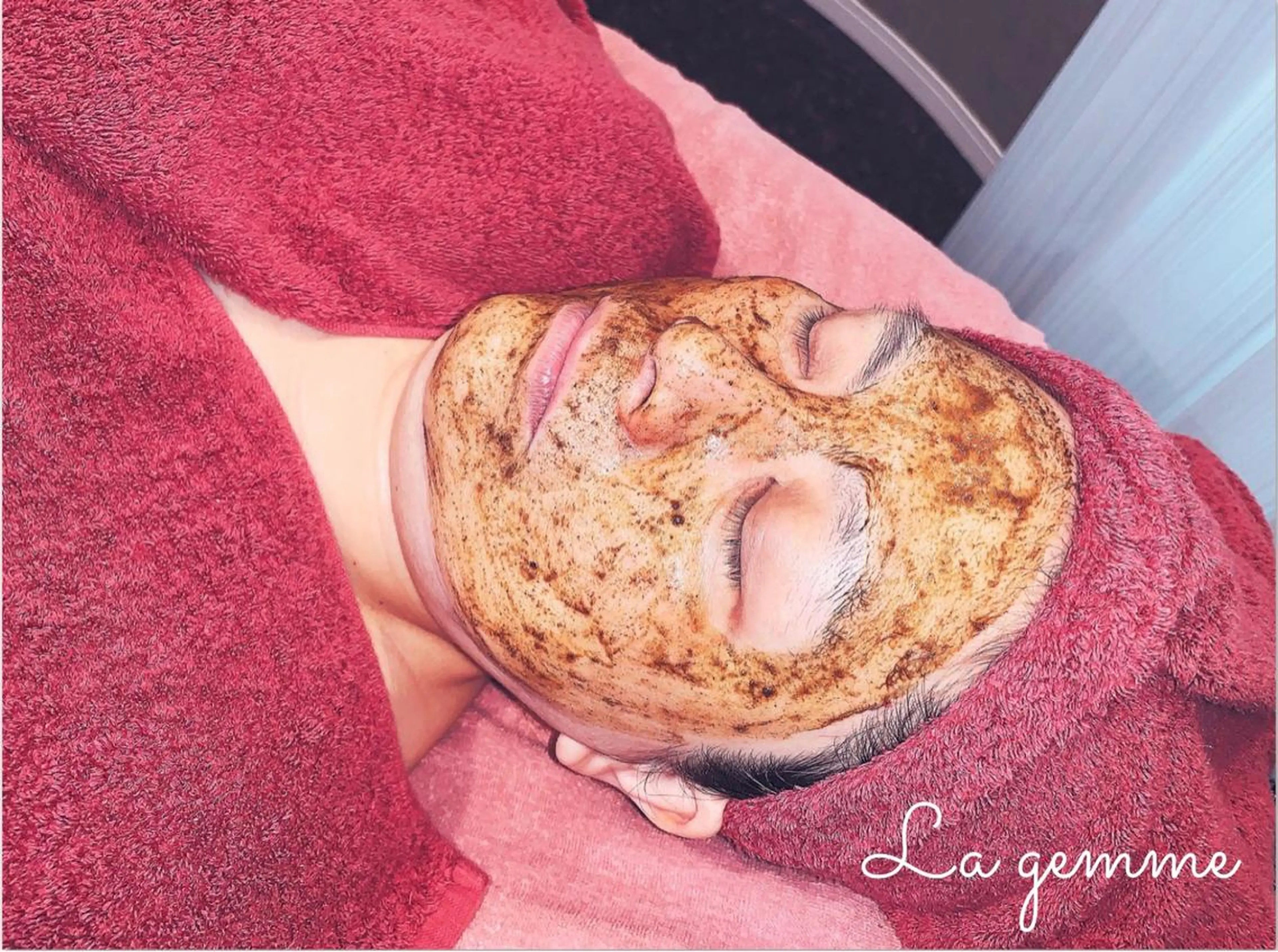 MIDORIハーブピーリング🌿ふわふわもちもちのやみつきトリートメント。毛穴、肌質、ニキビ等お悩みの方に🤍🤍の写真