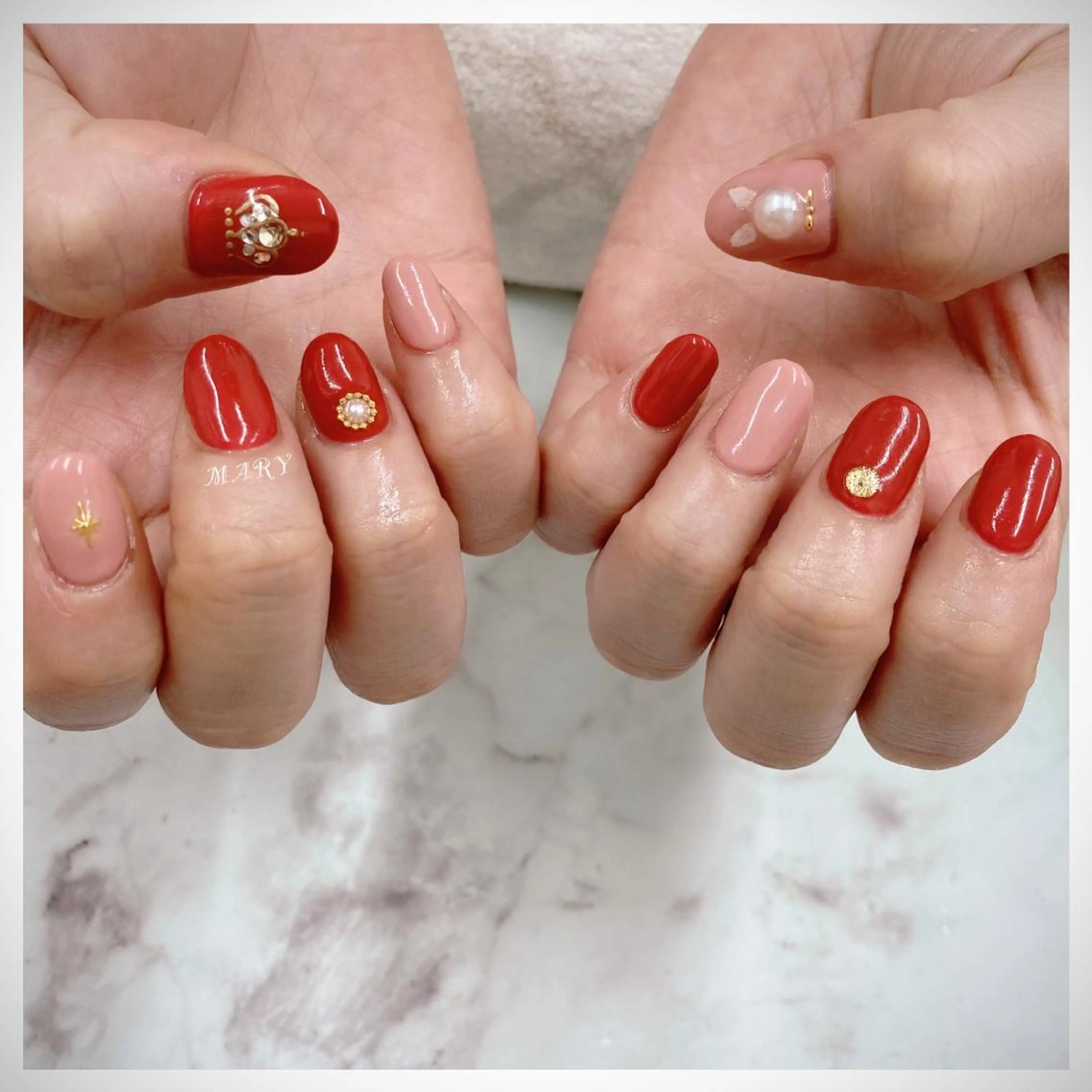 ネイル ニュアンスネイル ワンカラーネイル 赤色 Mary nail .narumiのネイルデザイン