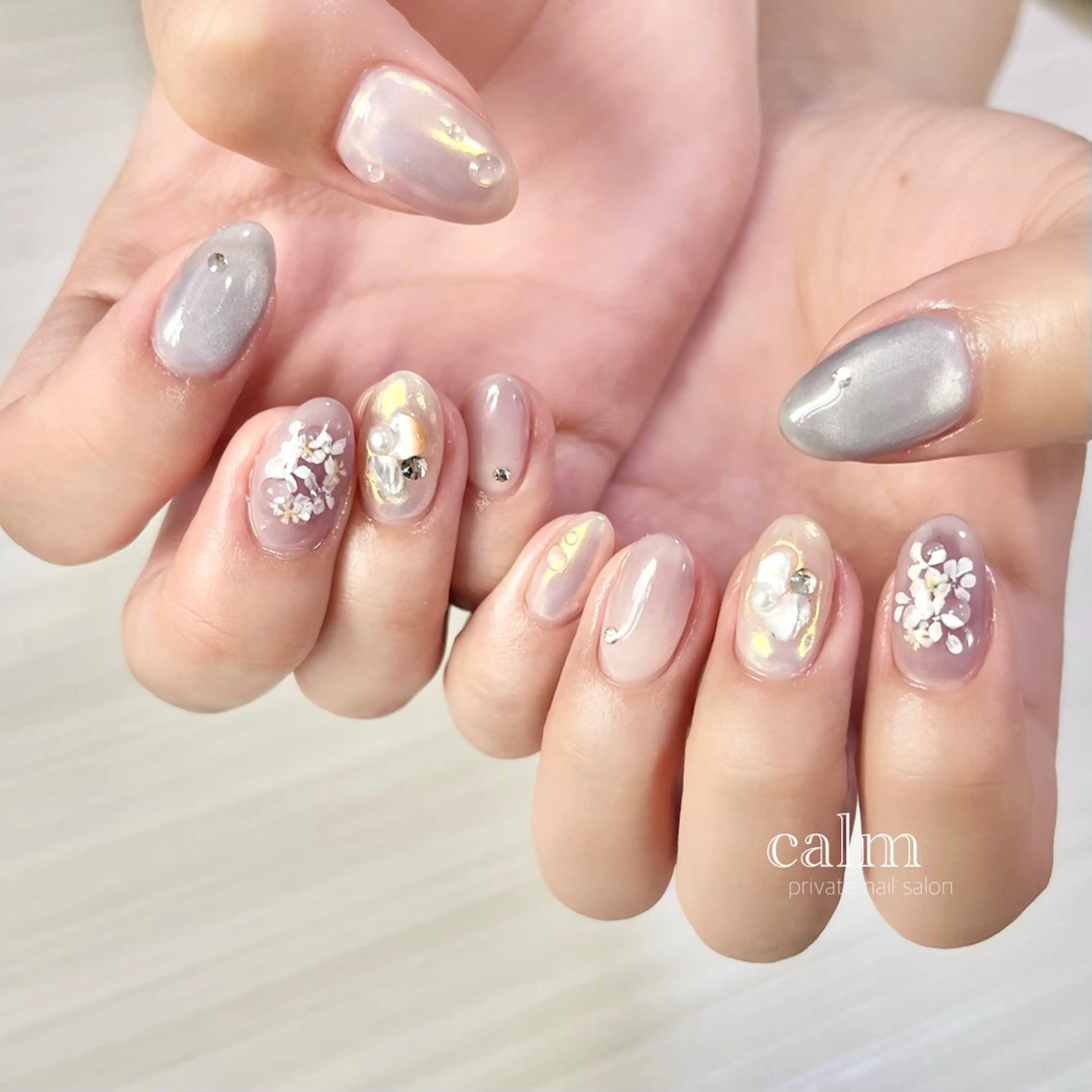 ネイル ハンドネイル calm 〔ｶｰﾑ〕のネイルデザイン