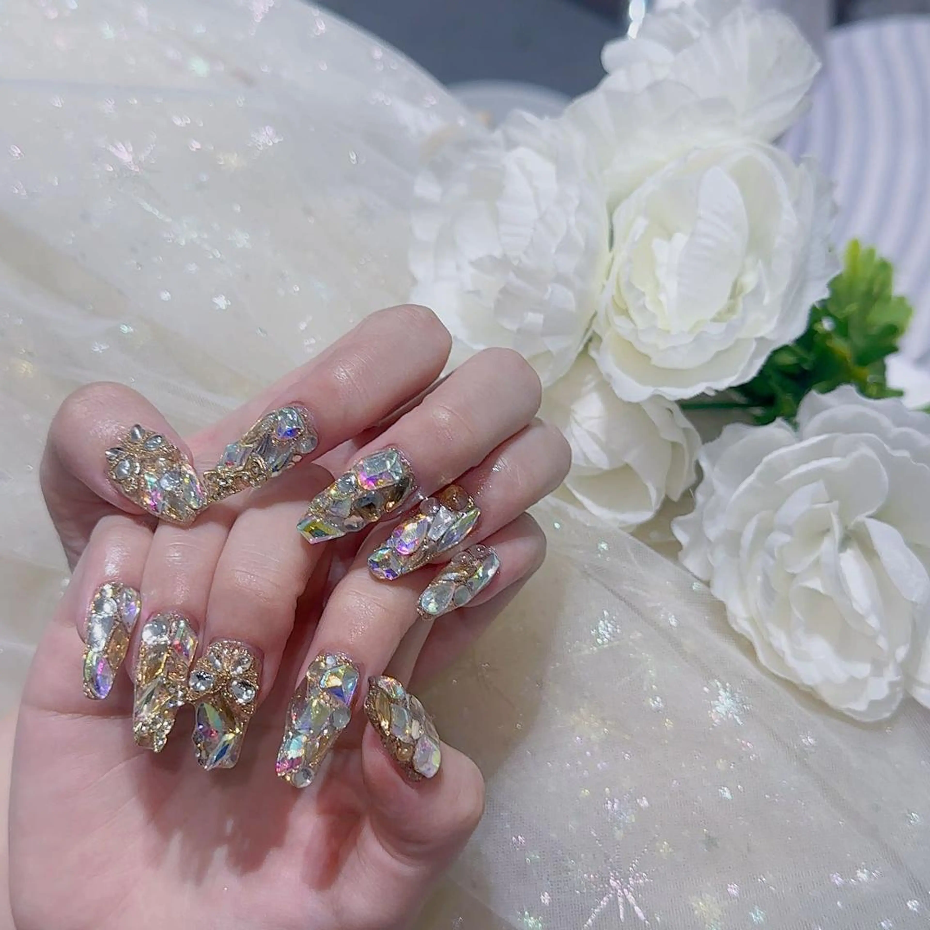 ネイル アートネイル 長さ出し ネイルチップ Queens テイのネイルデザイン