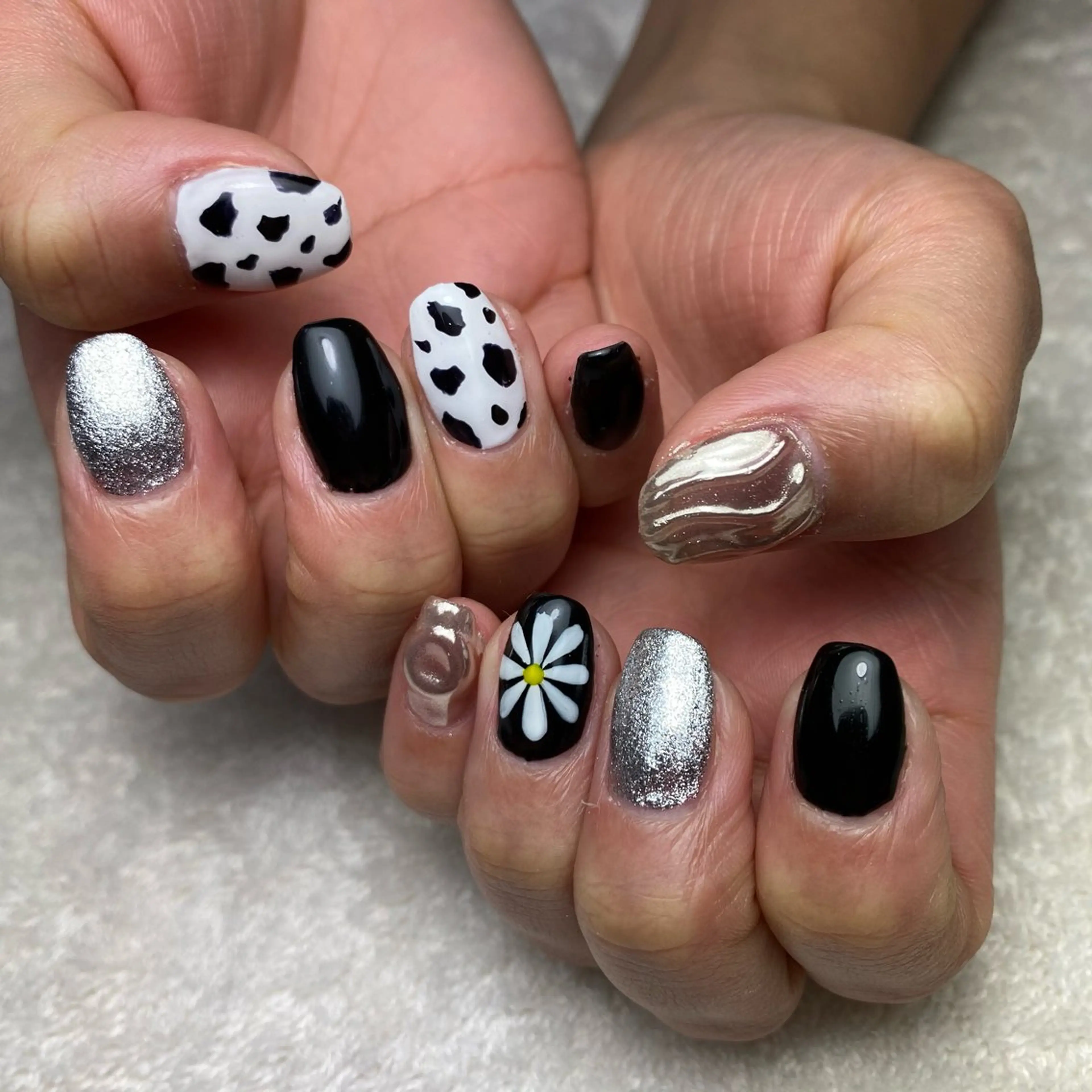 ネイル ミラーネイル ハンドネイル COCO+所属・COCO +のエステ・リラクイメージ