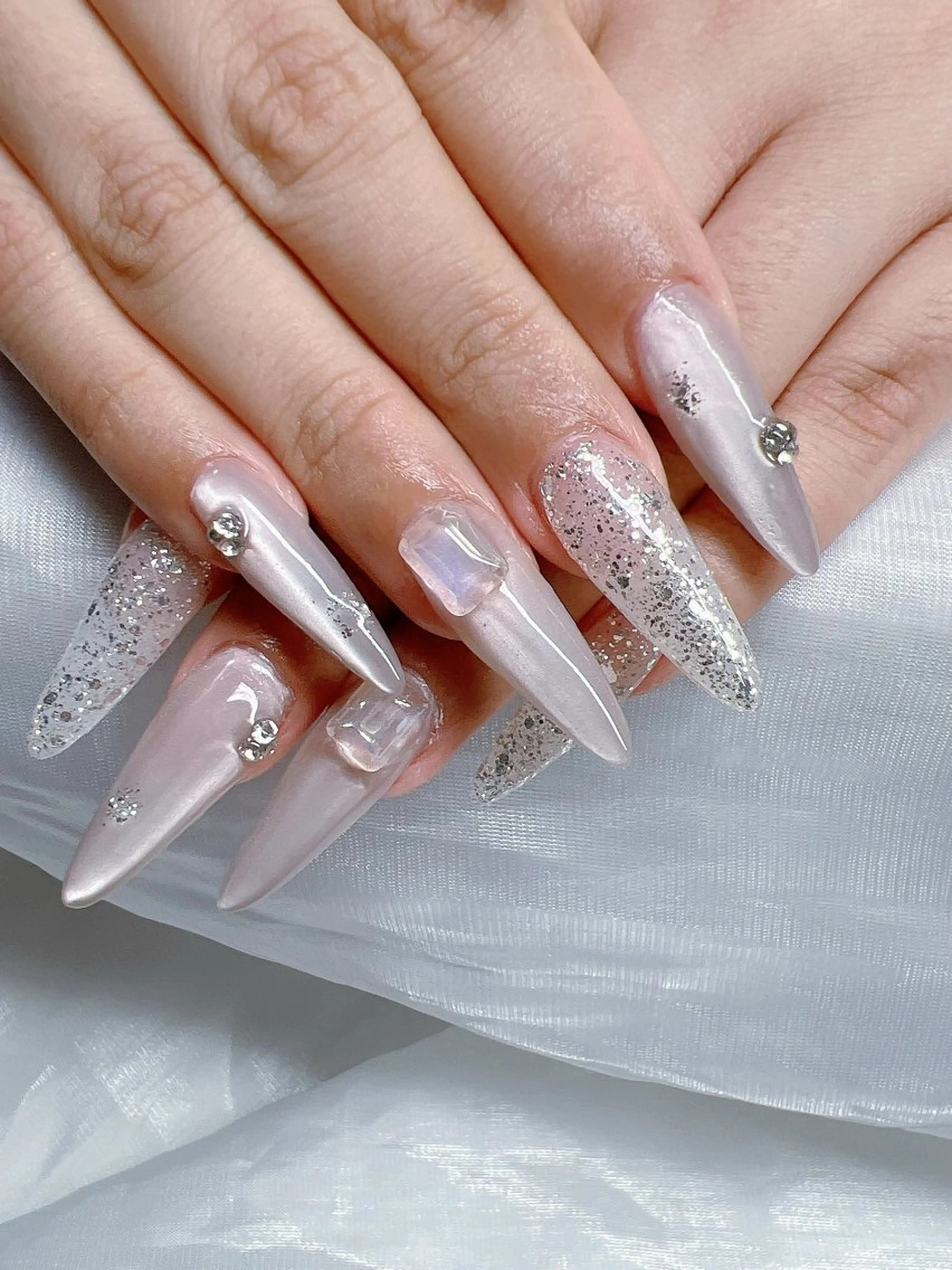 ネイル アートネイル ジェルネイル キラキラネイル マグネットネイル 持ち込み ハンドネイル Majesticrose_nail所属・nail l_yukiのネイルデザイン
