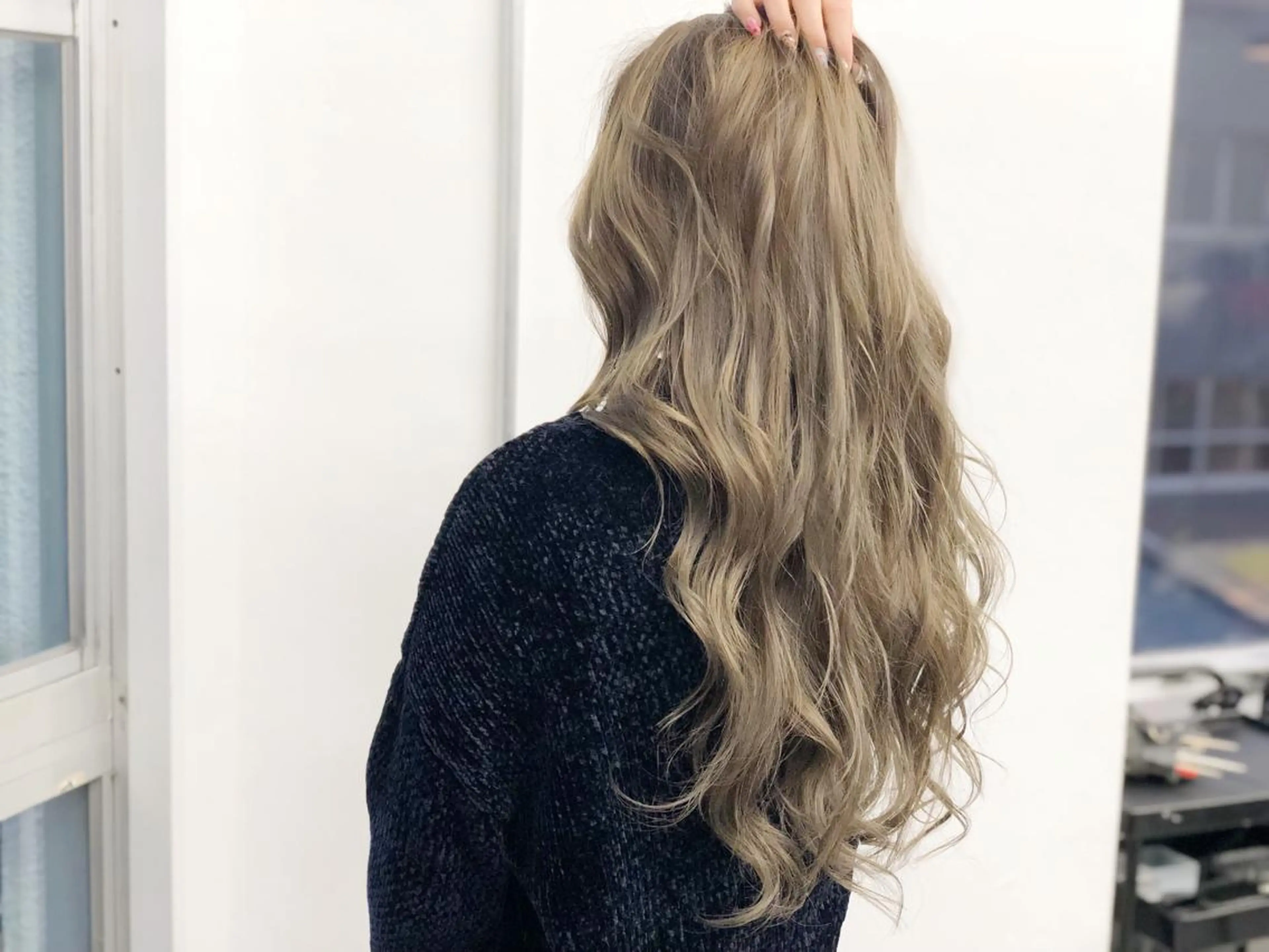 セミロング カラー ヘアカラー トリートメント ヘッドスパ N4C エヌフォーシーのヘアスタイル