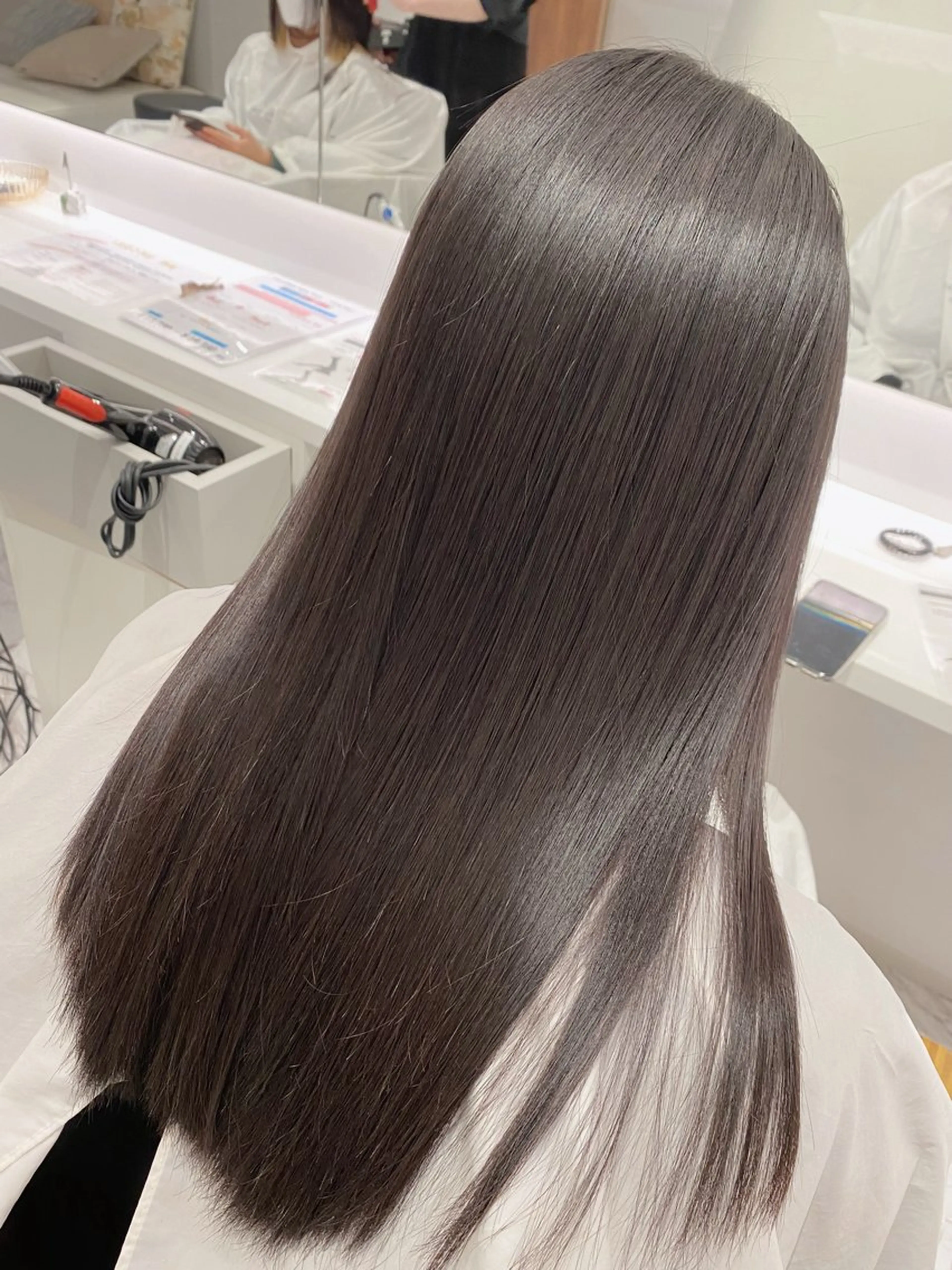 ロング パーマ 柏木 愛花のヘアスタイル