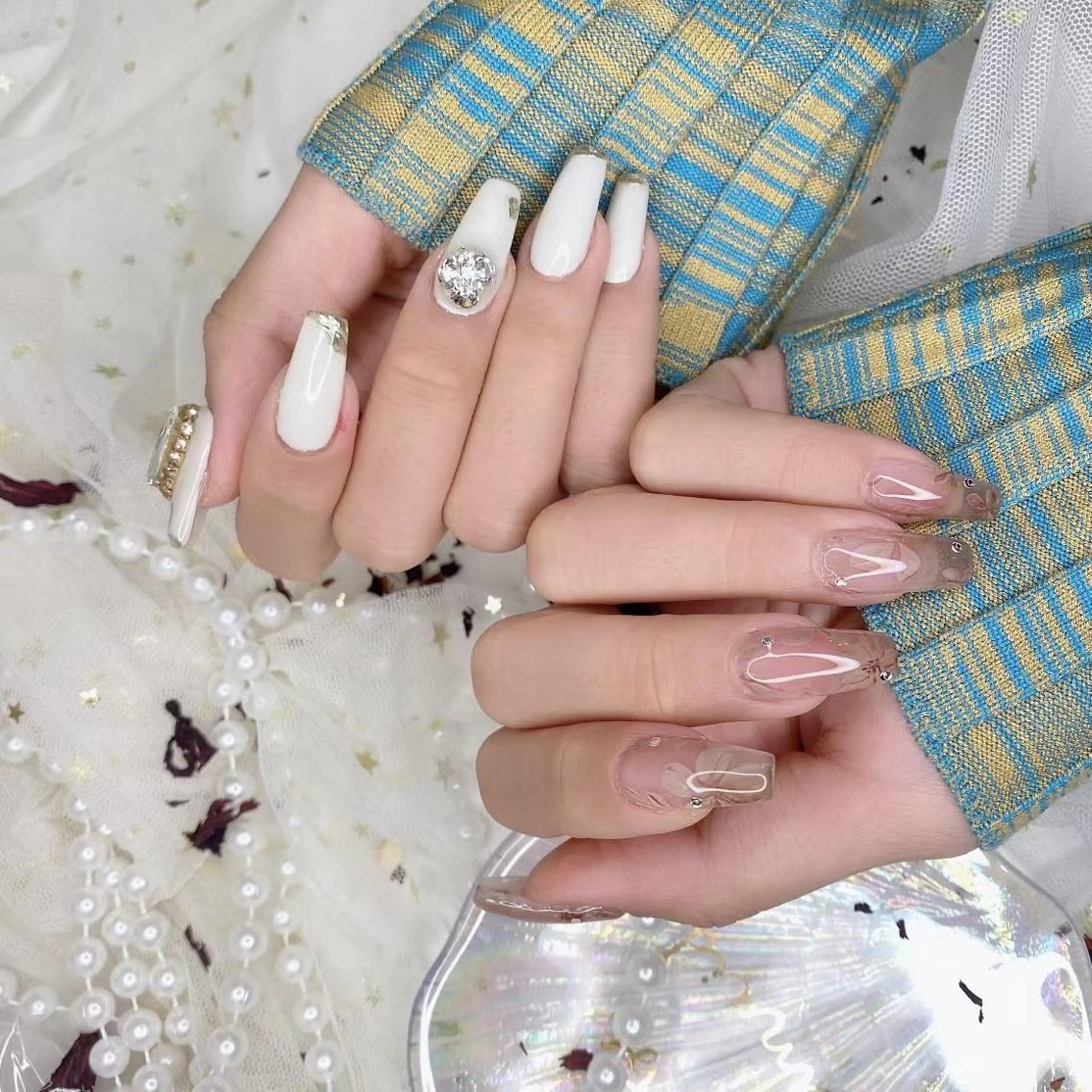 ネイル ラメ(グリッター) ストーンネイル Babarla Nailのネイルデザイン