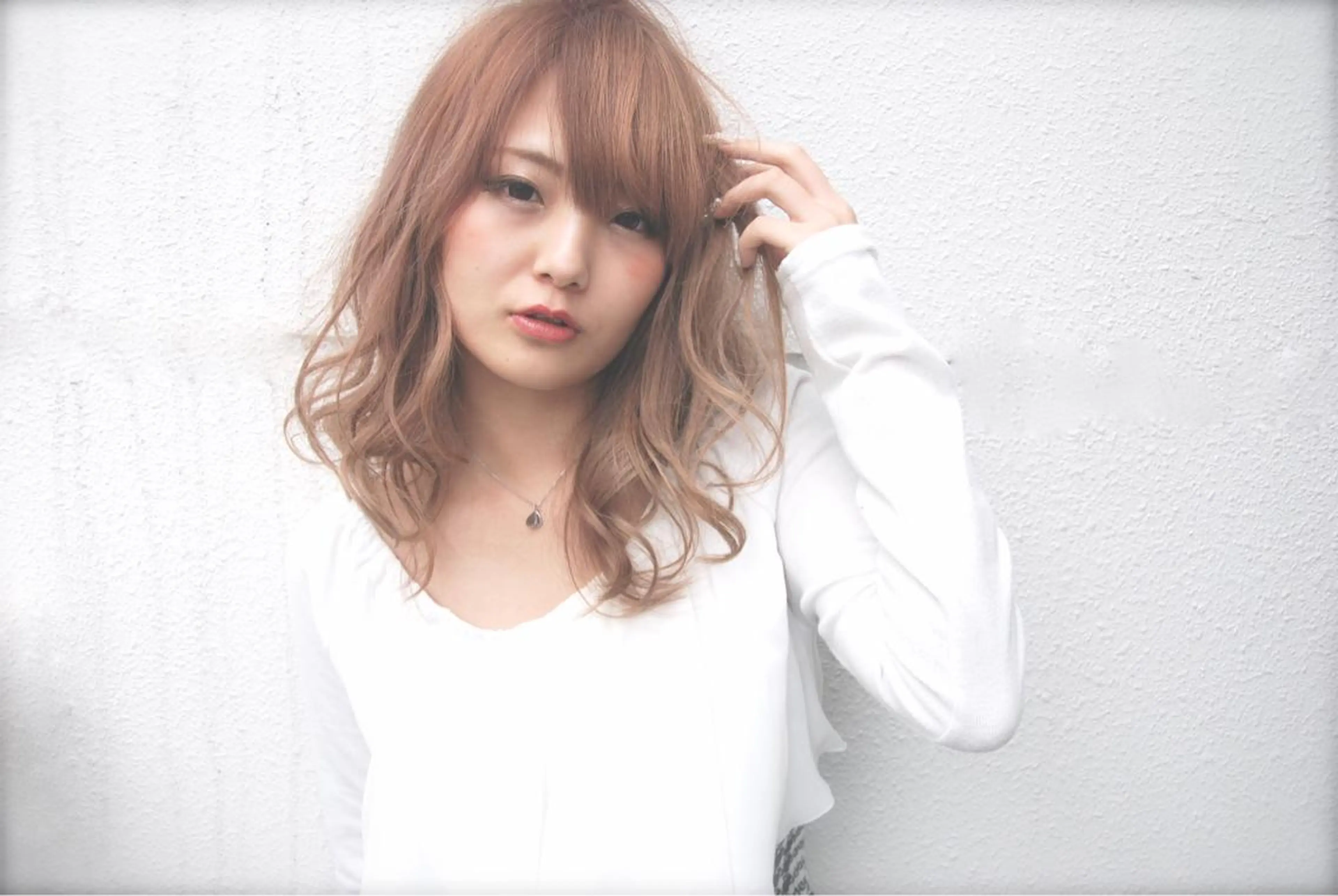 セミロング カラー ベージュカラー ダブルカラー インナーカラー/天神 ブリーチ/吉田のヘアスタイル