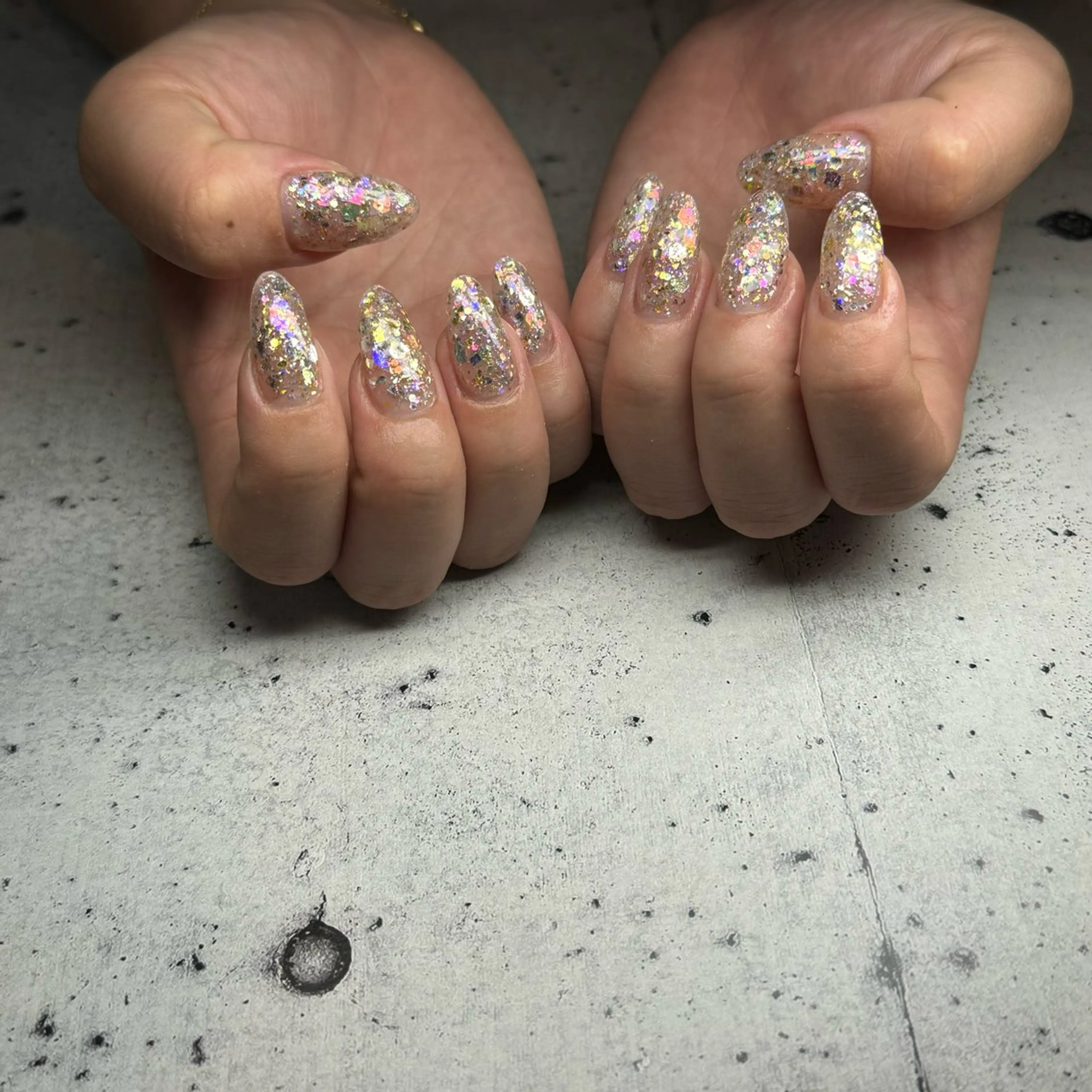 ネイル ラメ(グリッター) ワンカラーネイル ネイルチップ 𝐫𝐚𝐢 𝐧𝐚𝐢𝐥のネイルデザイン