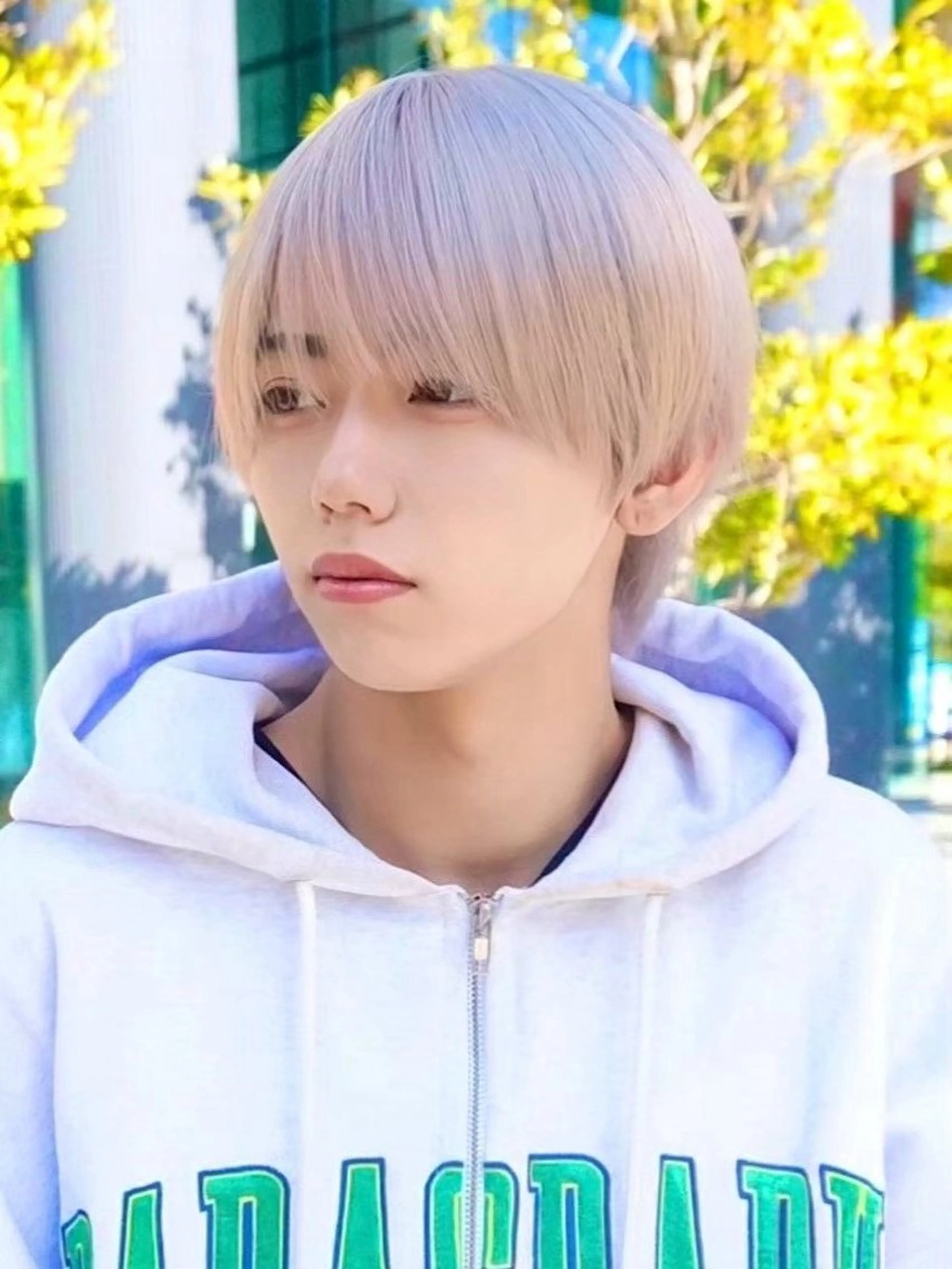 ショート カラー メンズ メンズブリーチ メンズハイトーン ブリーチ ケアブリーチ ハイトーンカラー ヘアカラー ヤリタ カケルのヘアスタイル