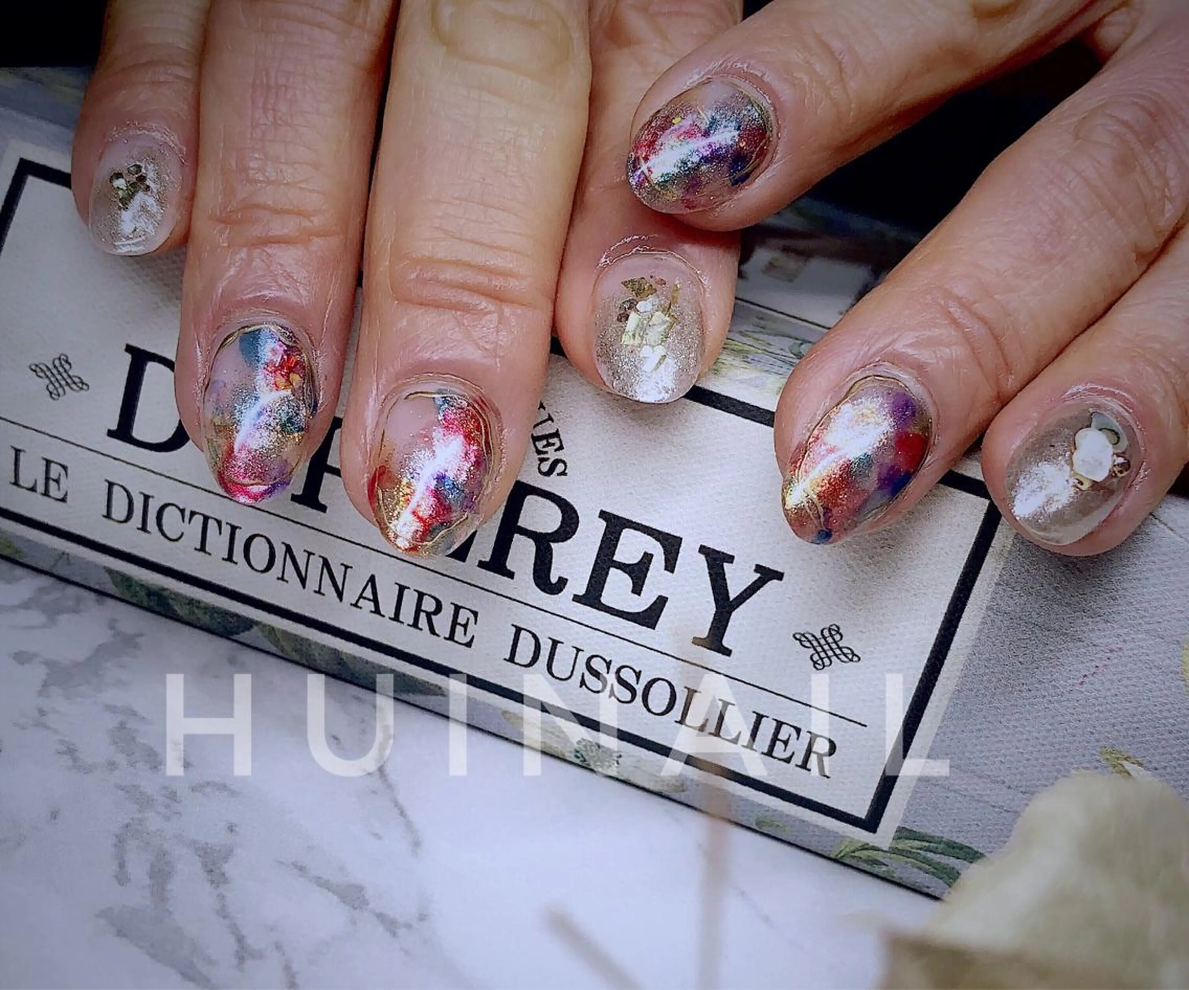 ミディアム めぐみのネイルサロン スタッフ練習のネイルデザイン