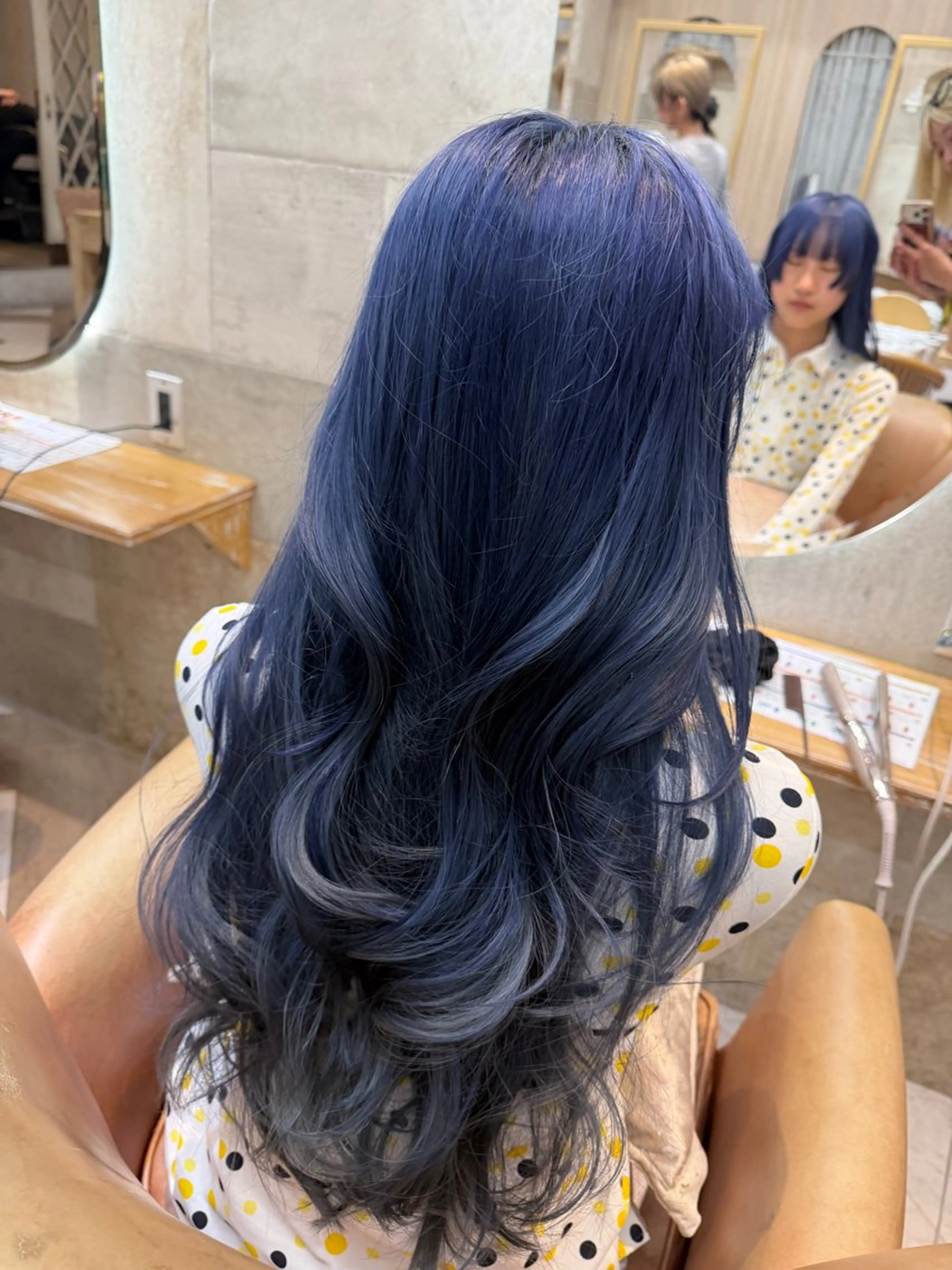 ロング ヘアカラー 橋本 りくのヘアスタイル