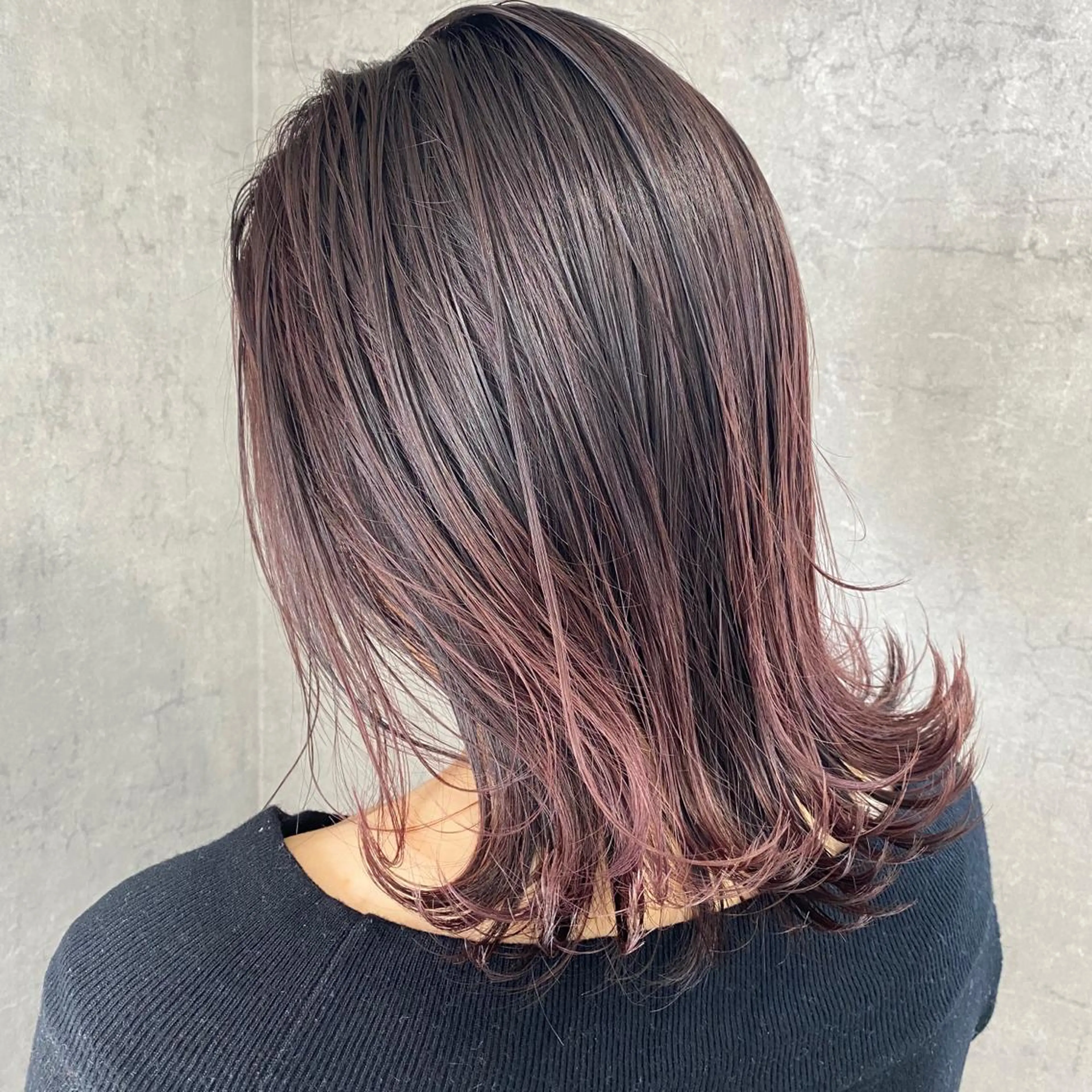 ミディアム ボブ 外ハネヘア PARK by CREAM所属・松井那津子 /ハイライトブリーチのヘアスタイル