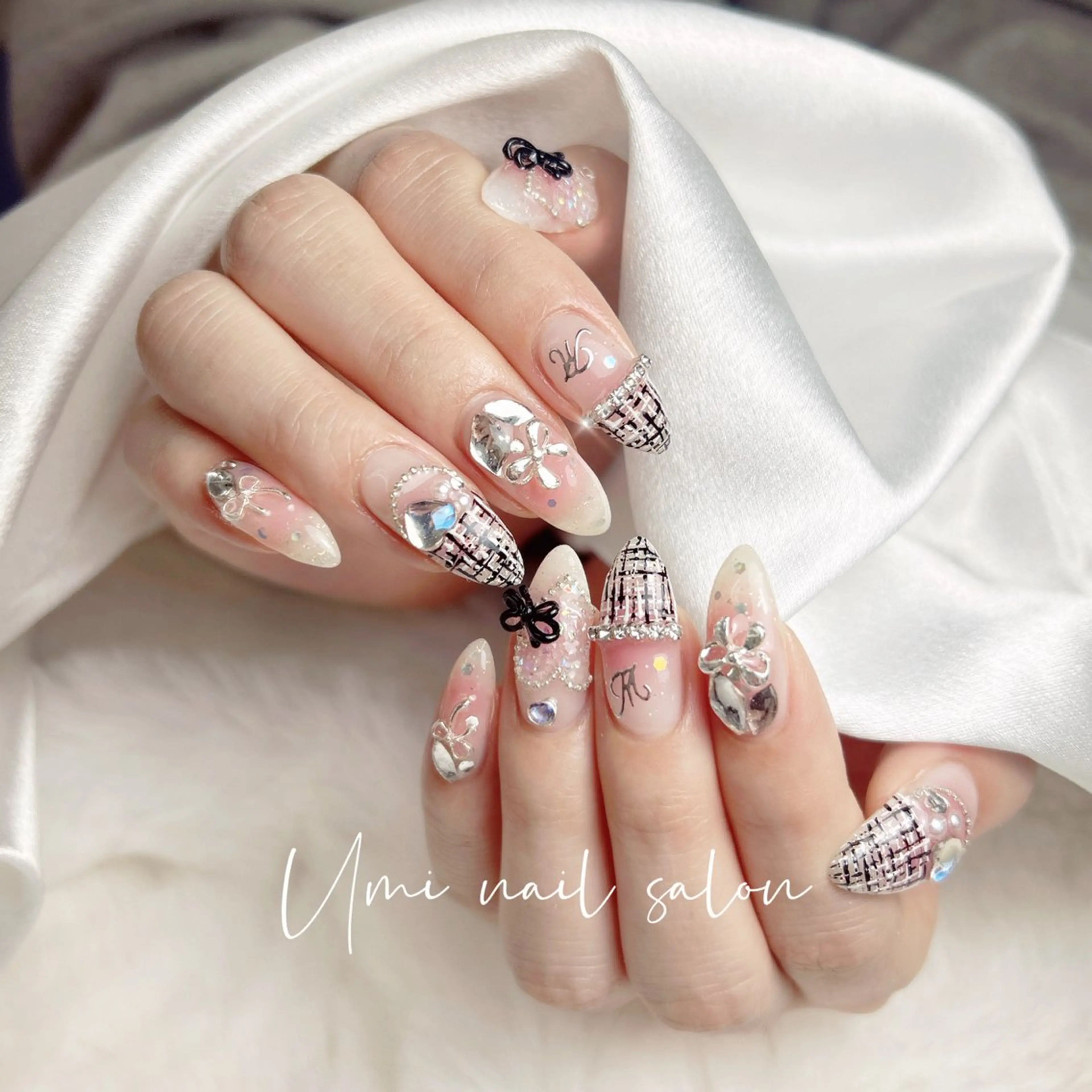 ネイル クリアネイル 成人式 長さ出し フラッシュネイル フットネイル Umi nail Salon所属・Umi.せい 🫧のネイルデザイン