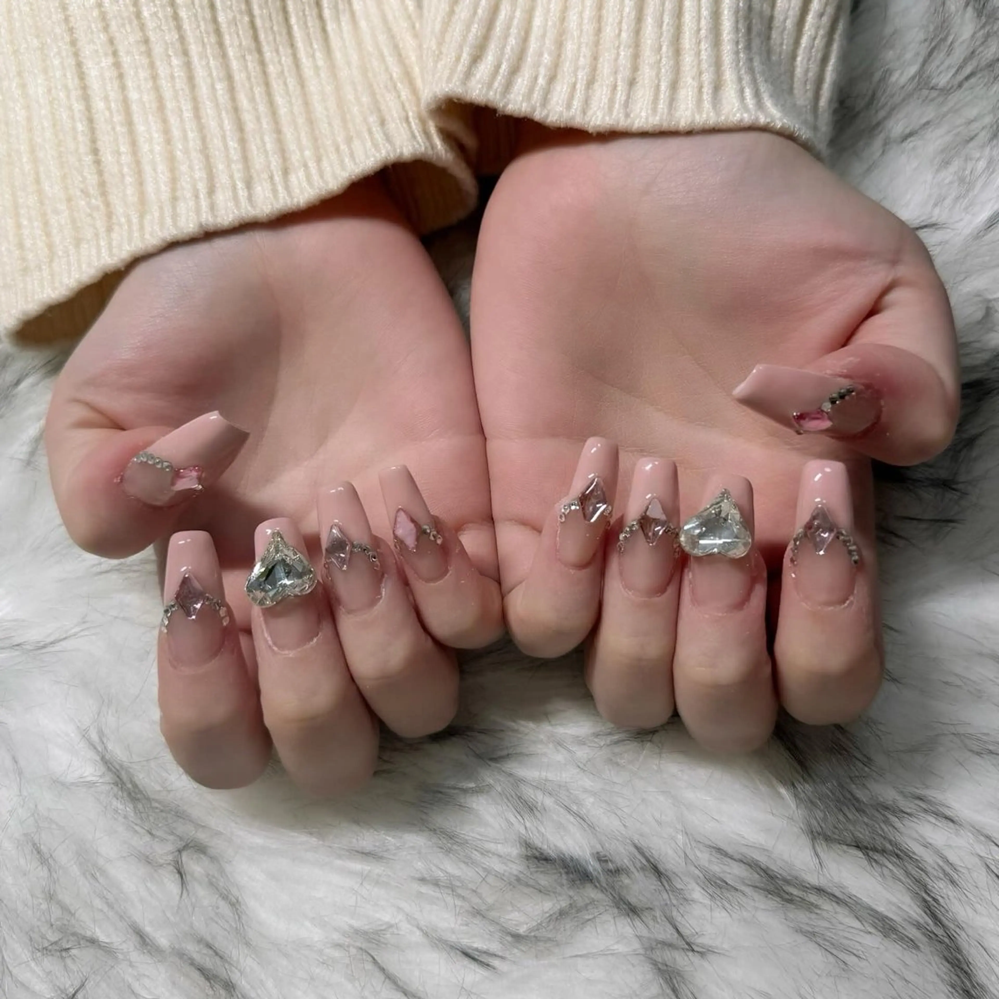 ロング ハンドネイル mao .のネイルデザイン