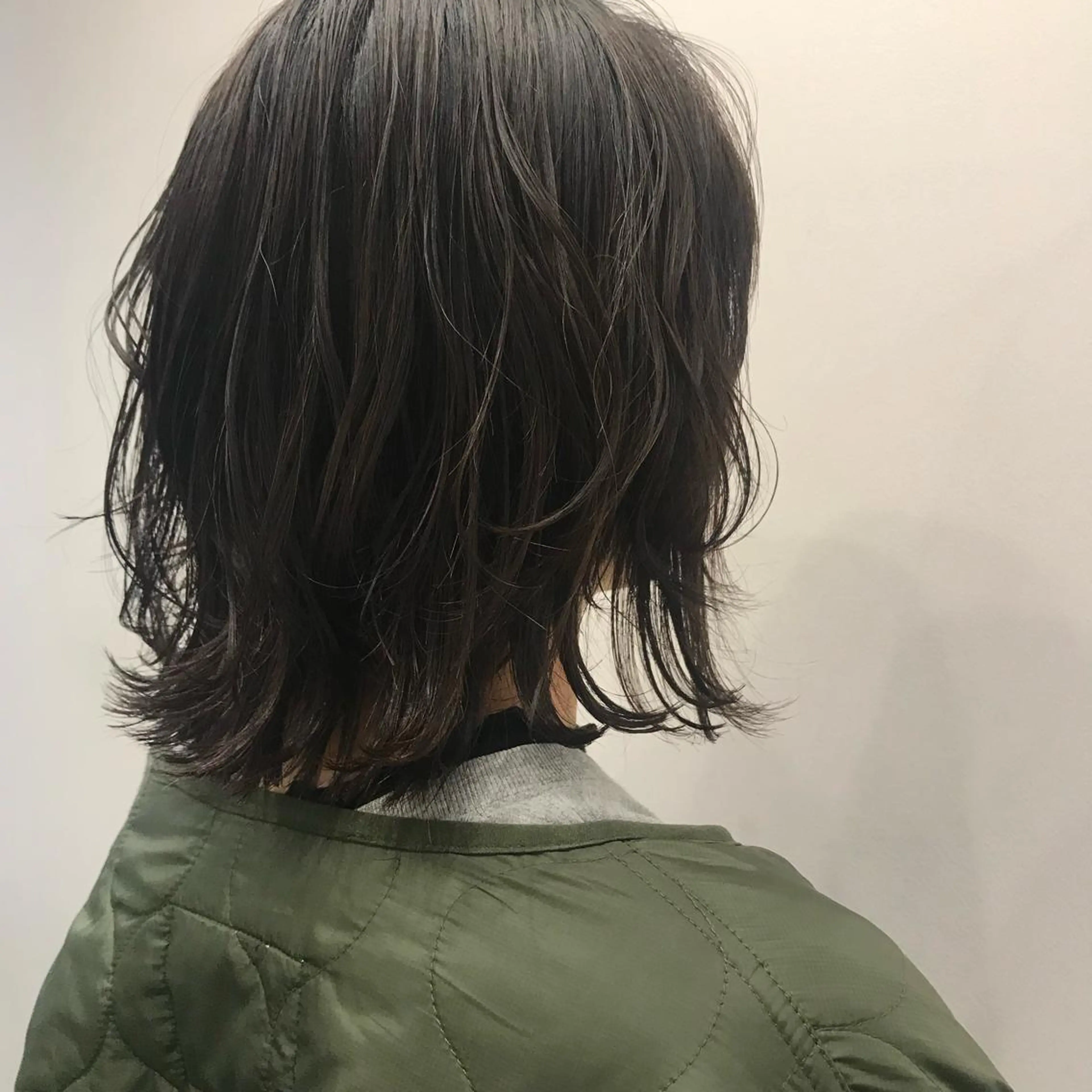 ミディアム カラー apish パーマ/夏琳🌻のヘアスタイル