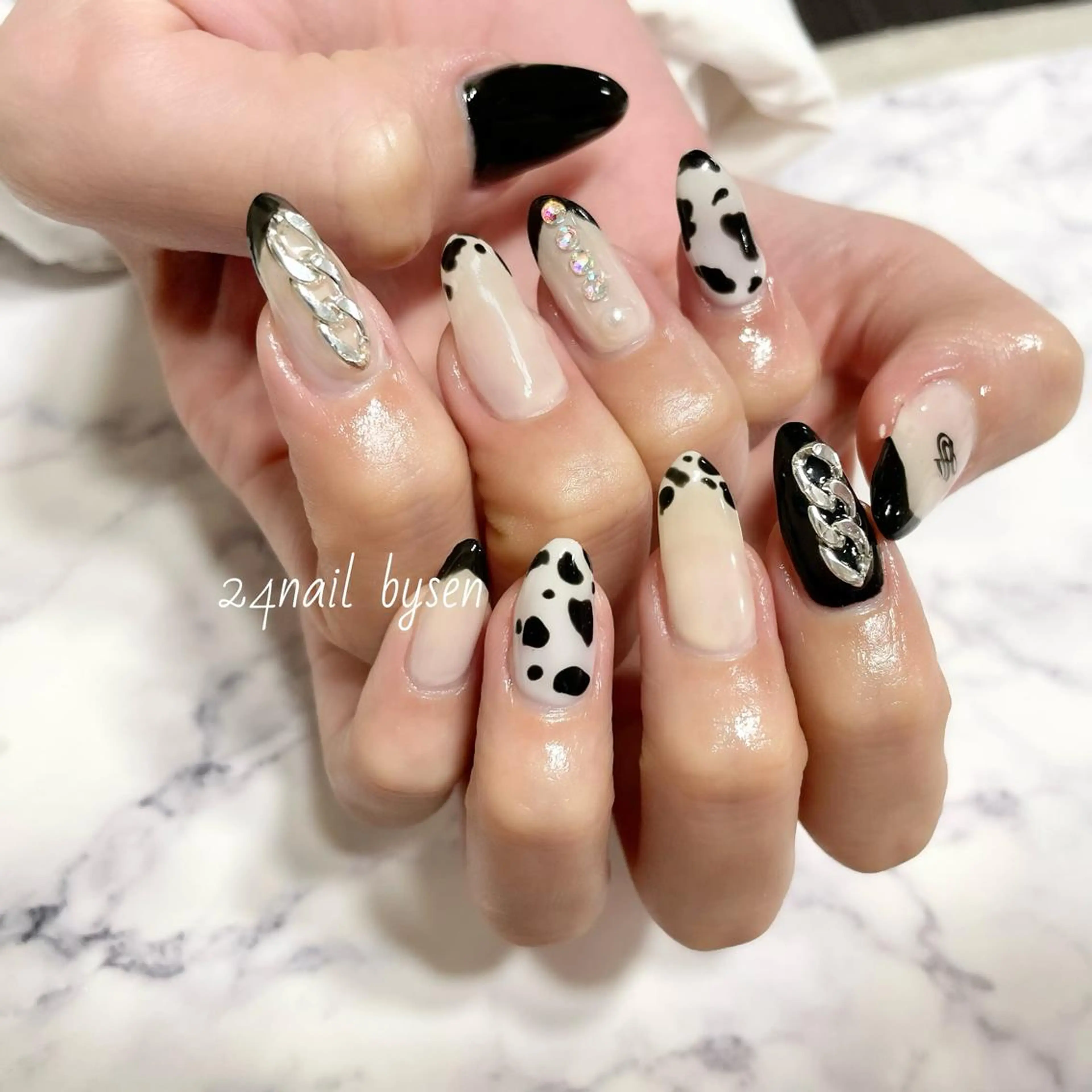 ネイル 持ち込み ハンドネイル Atelier by 24nail/Ayaのネイルデザイン