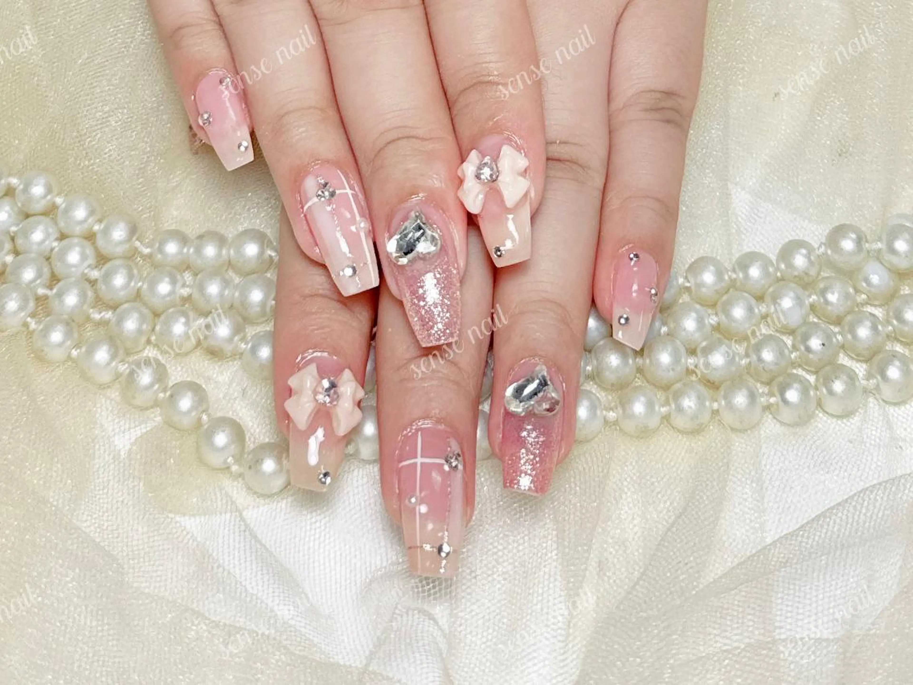 ネイル Kurieitibu 🍬Byu~tīのネイルデザイン