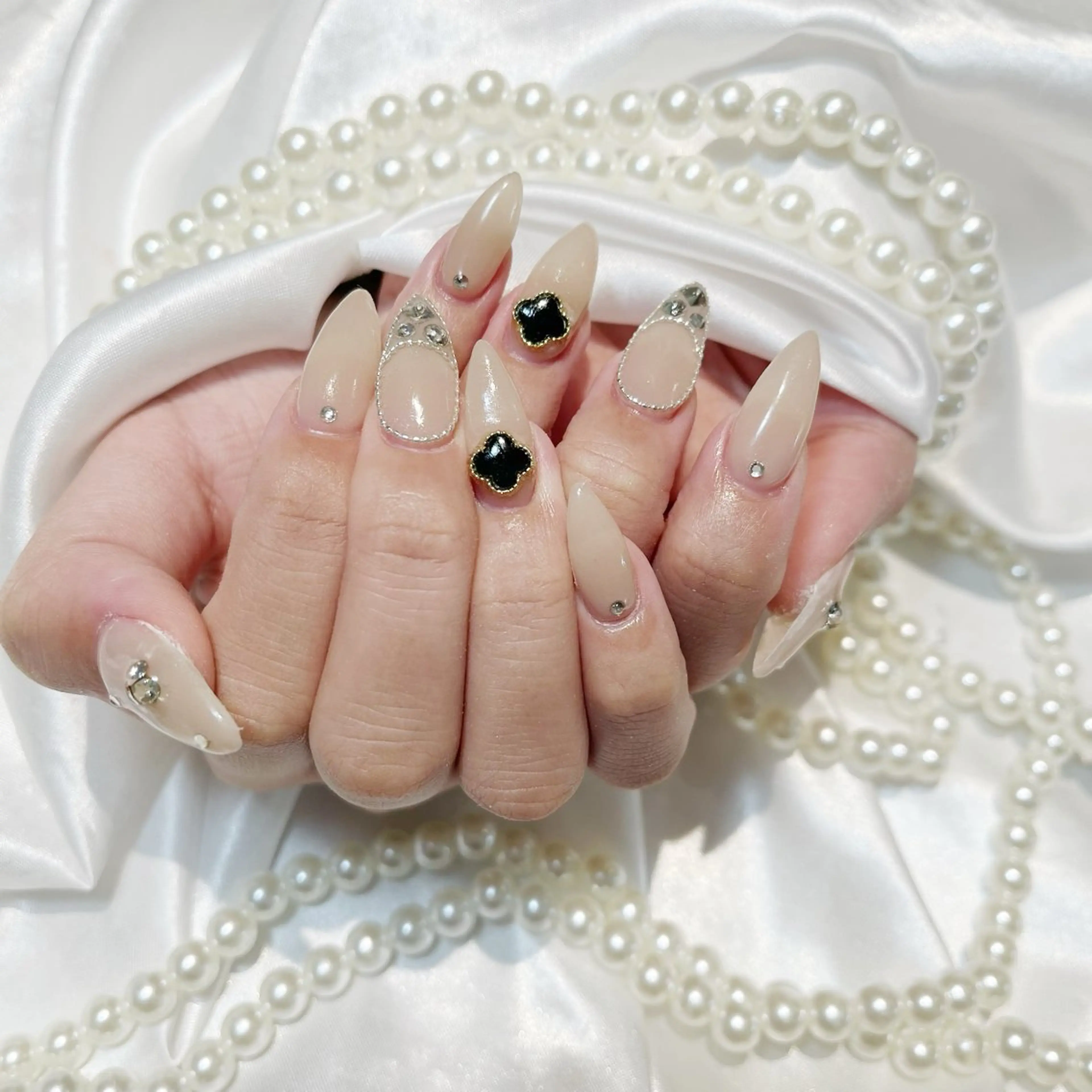 ネイル WISTERIA aisaのネイルデザイン