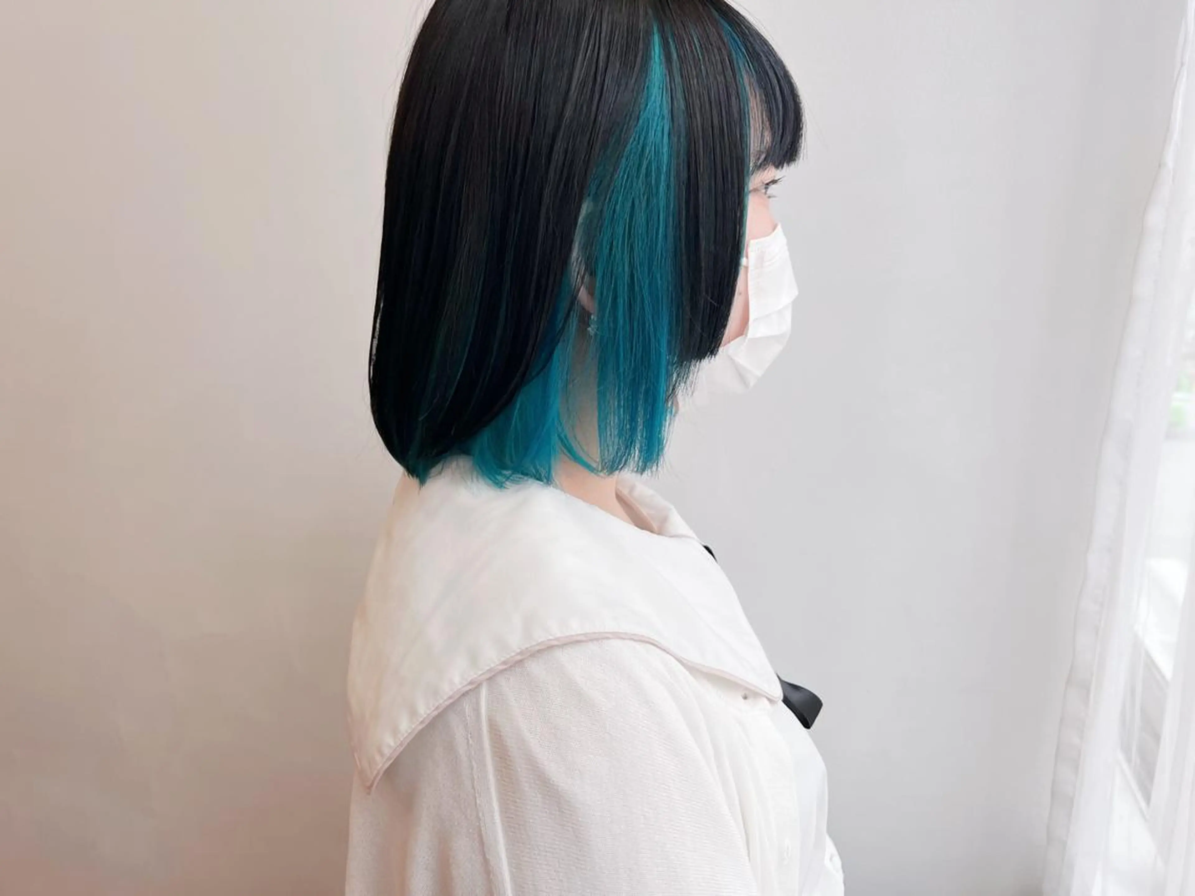 ショート カラー ブリーチ ブルーカラー タカハシ ハヤトのヘアスタイル