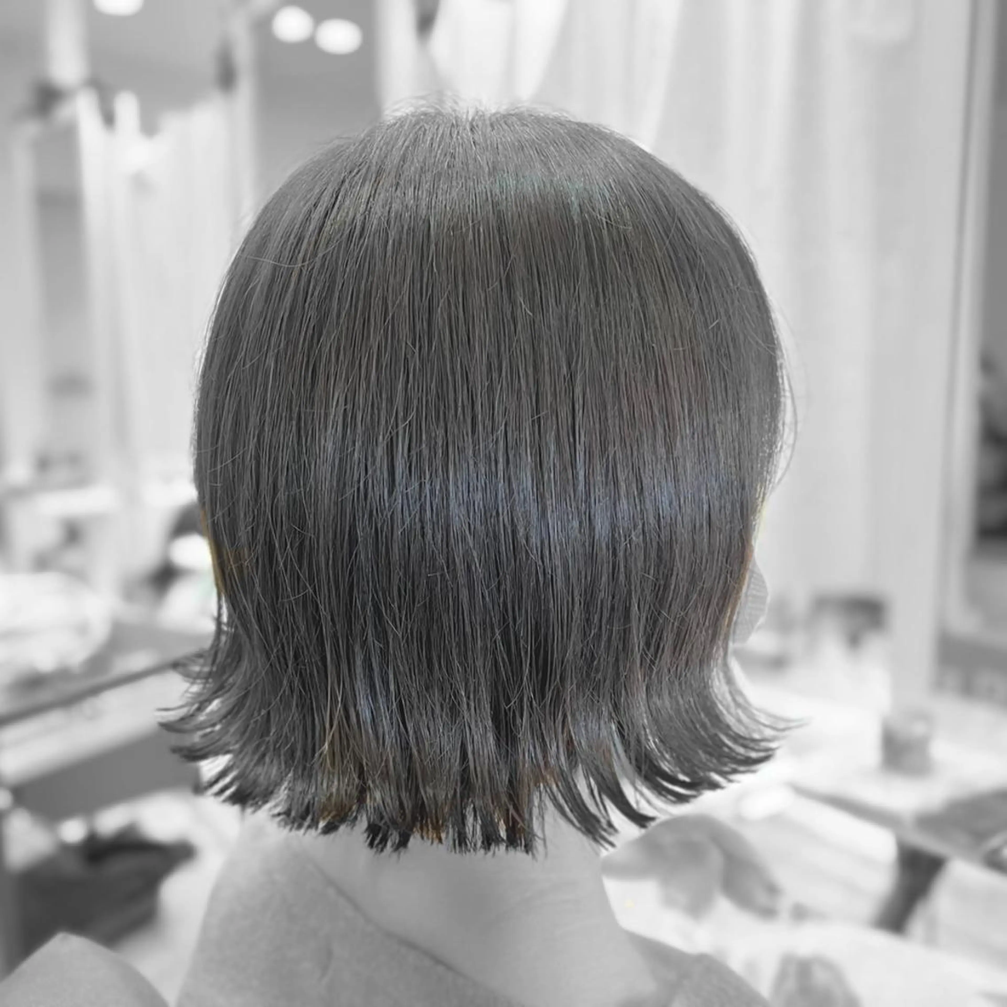 ショート アッシュ 鈴木遥幾 艶髪特化美容師のヘアスタイル