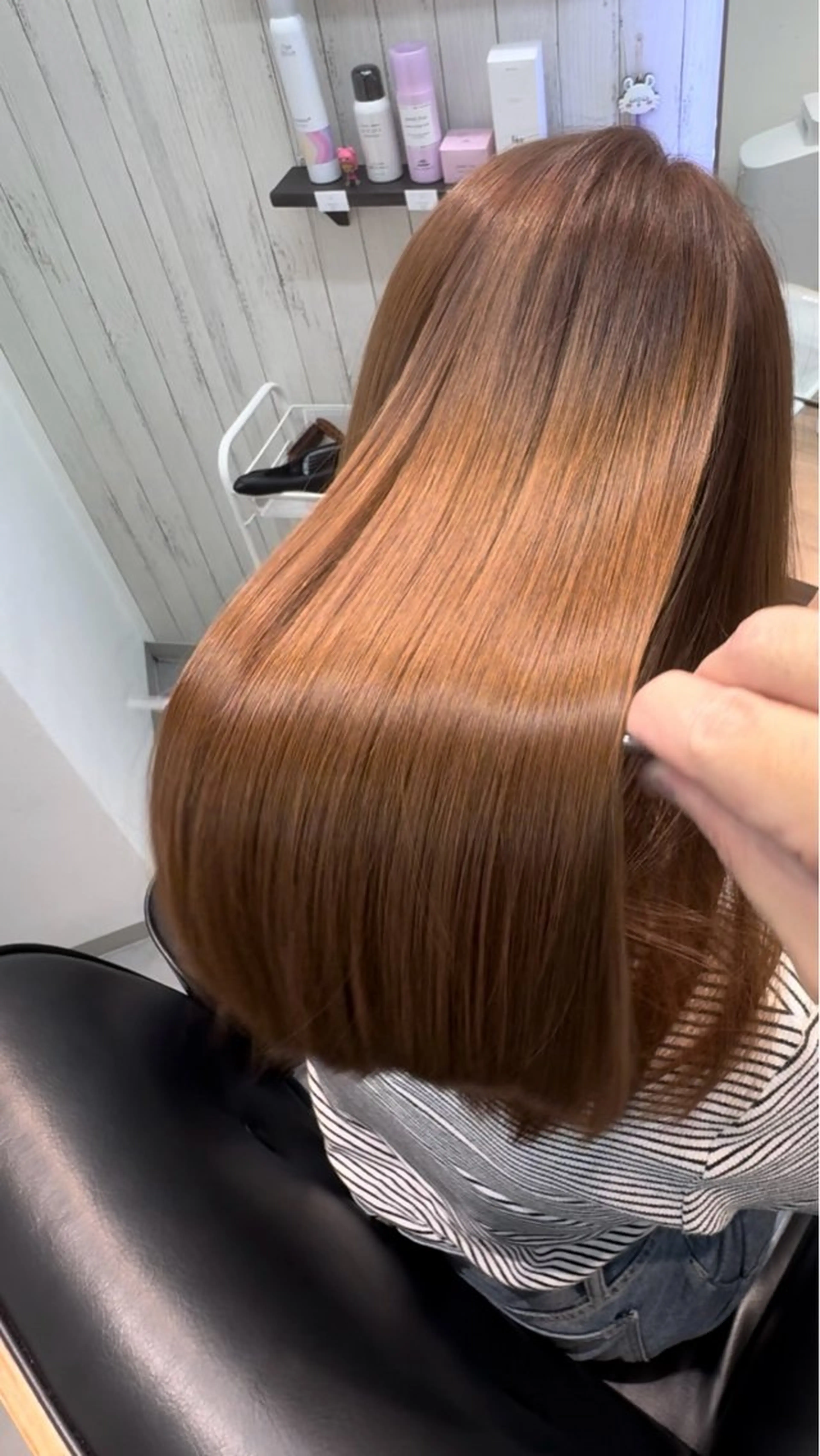 セミロング カラー ベージュカラー ハイトーンカラー ハイトーンベージュ 髪質改善 艶髪改善師/高橋潤 /縮毛矯正のヘアスタイル