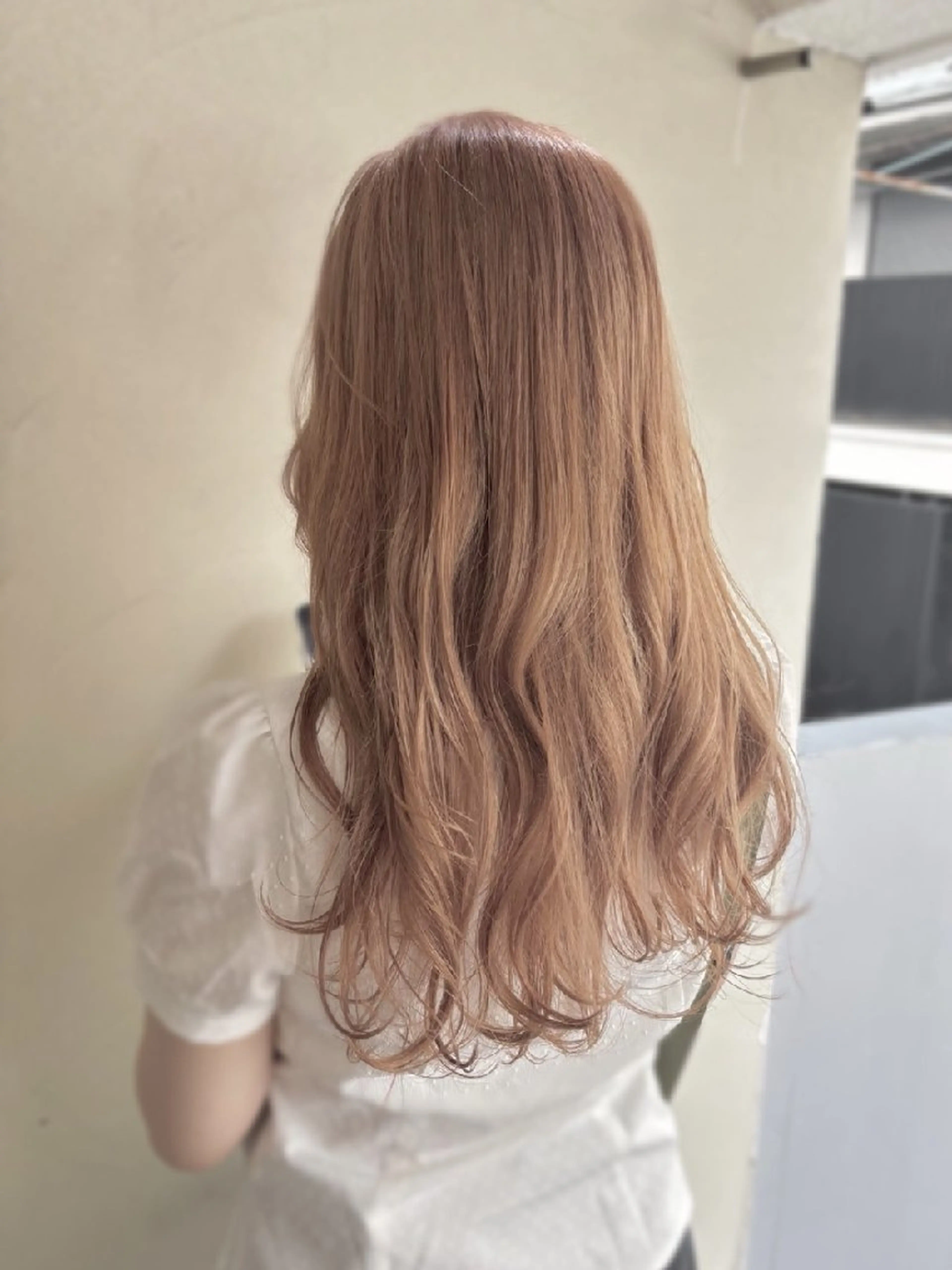 セミロング カラー ベージュカラー 透明感カラー ピンクカラー ピンクベージュ カット ヘアカラー トリートメント coii コイ【原宿/表参道】のヘアスタイル