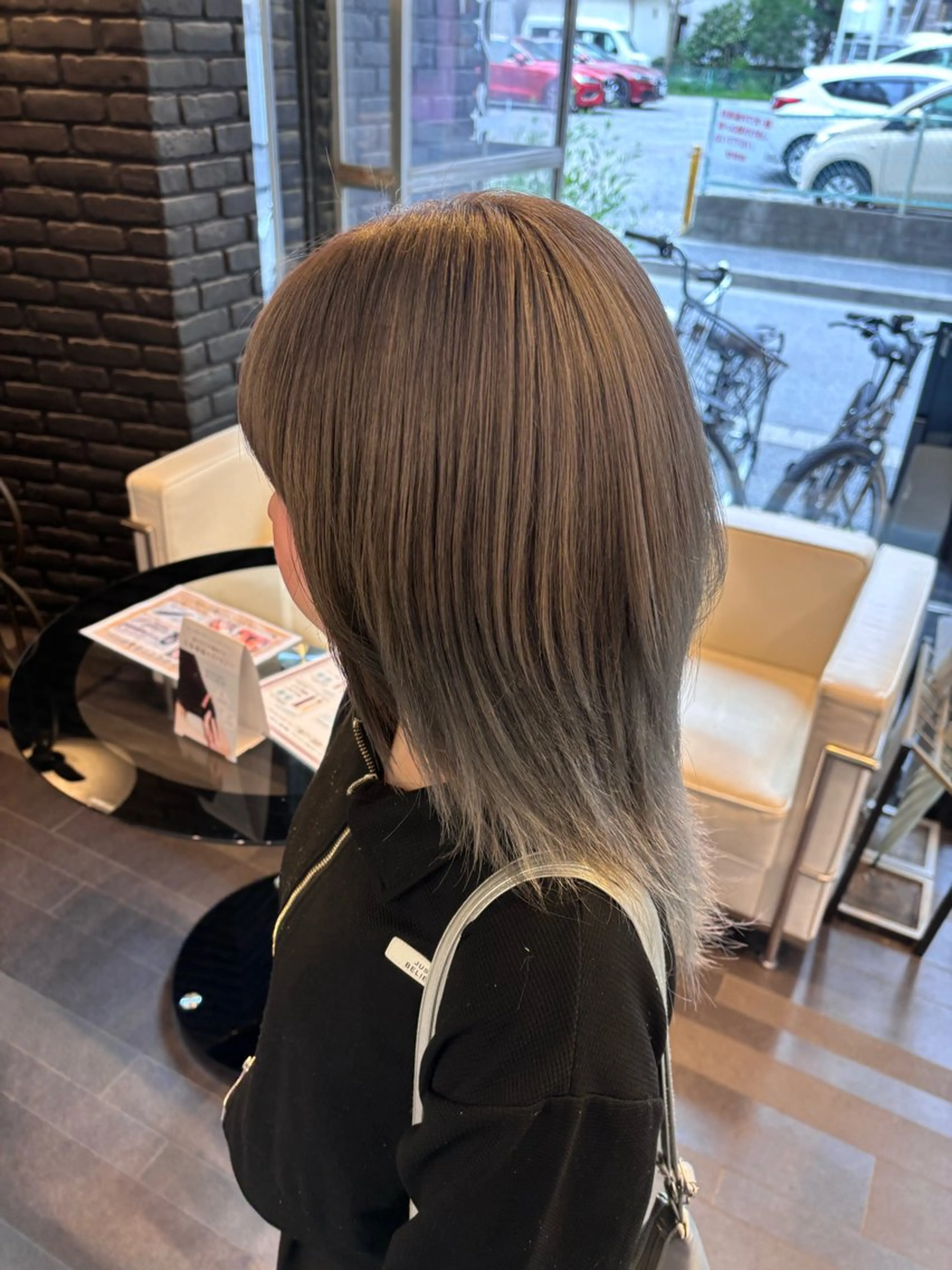 【土日祝限定】ブリーチオンカラー（ベージュ、ピンク、グレー）の写真