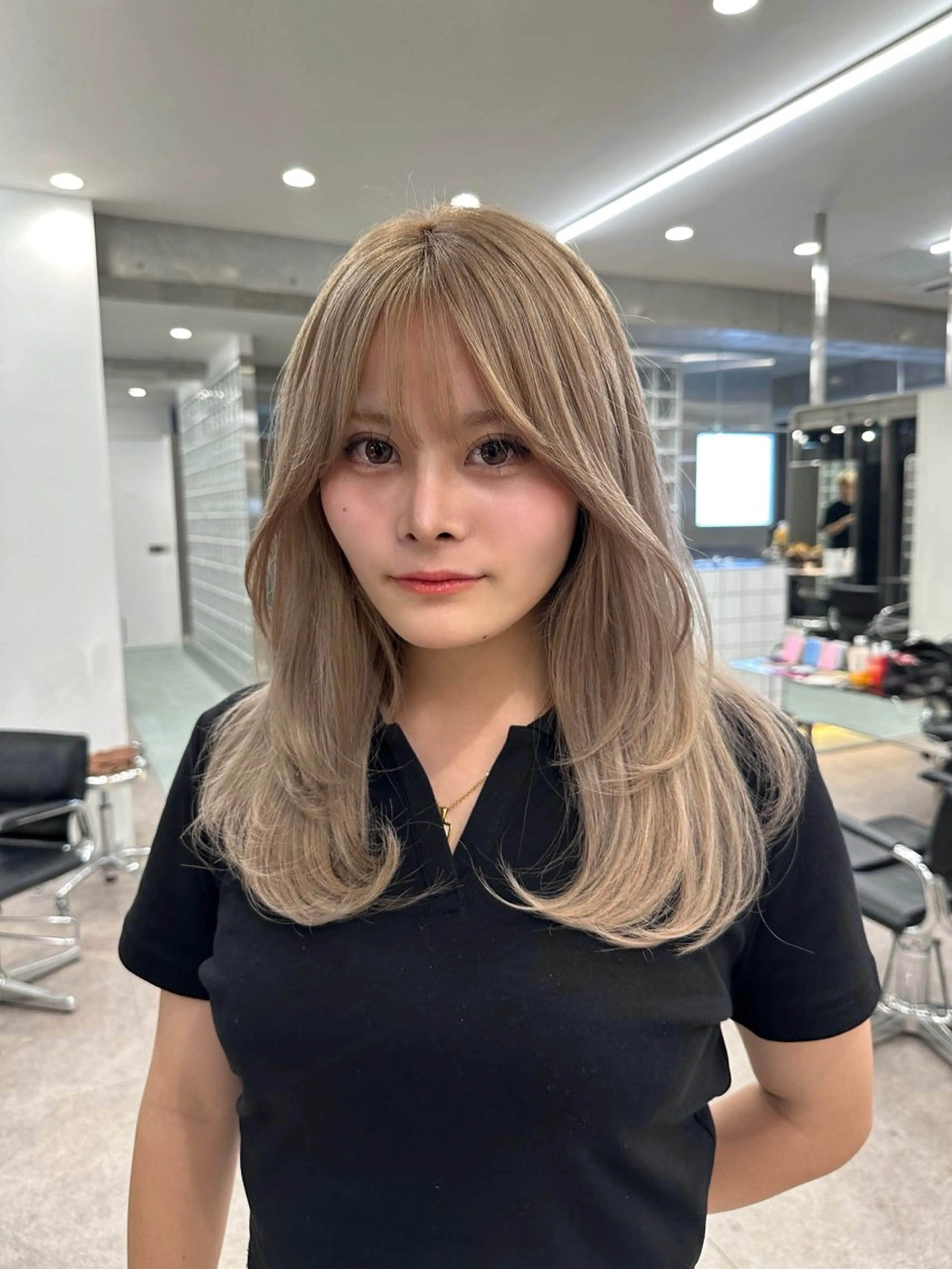 ミディアム ミディアムレイヤー レイヤーカット ハイライト🌟/ ボブ/豊田のヘアスタイル