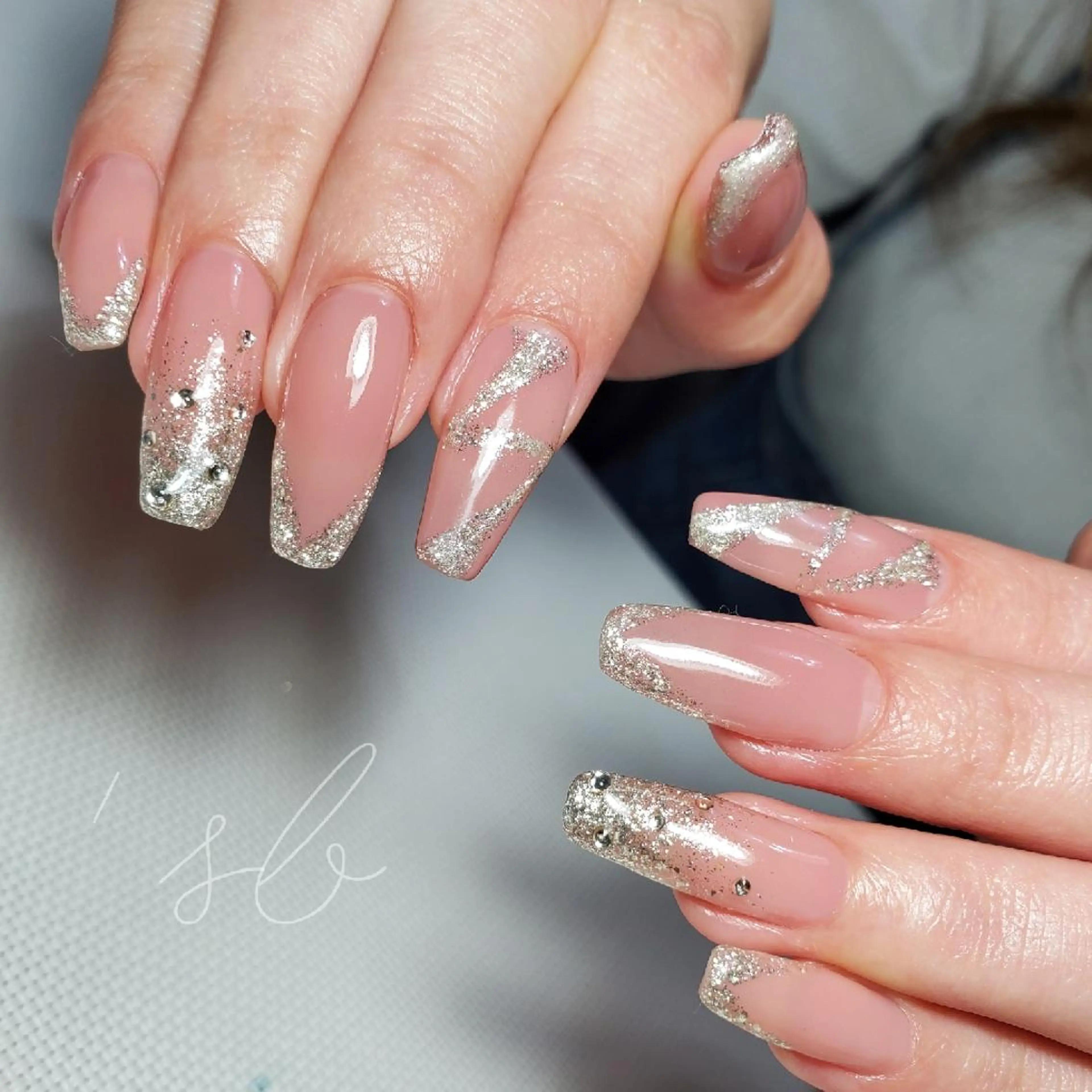 ネイル ハンドネイル nailroom‪ sb‪‪𓈒𓂂𓏸のネイルデザイン