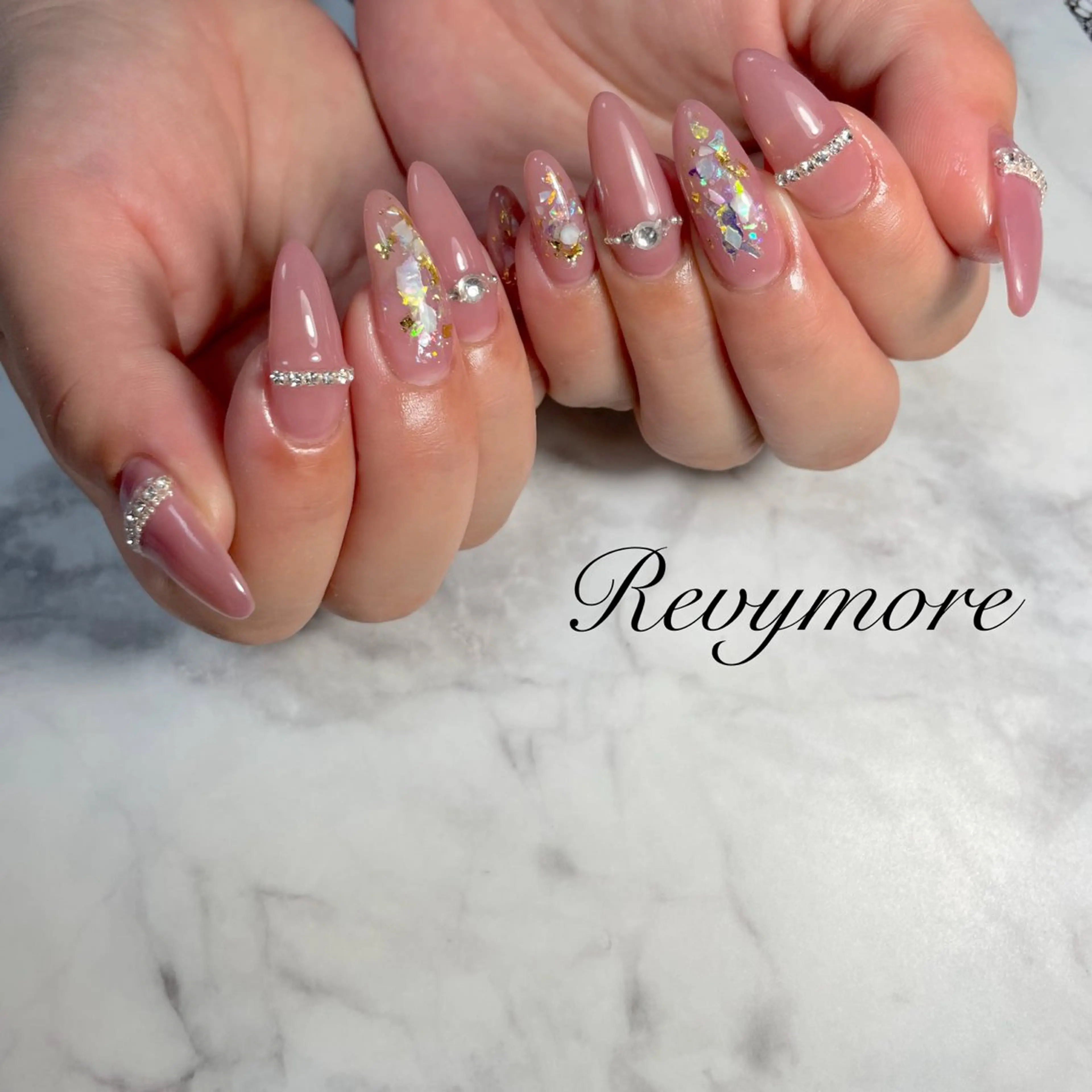 ネイル アートネイル ジェルネイル キラキラネイル 韓国ネイル ニュアンスネイル nail salon Revymoreのネイルデザイン