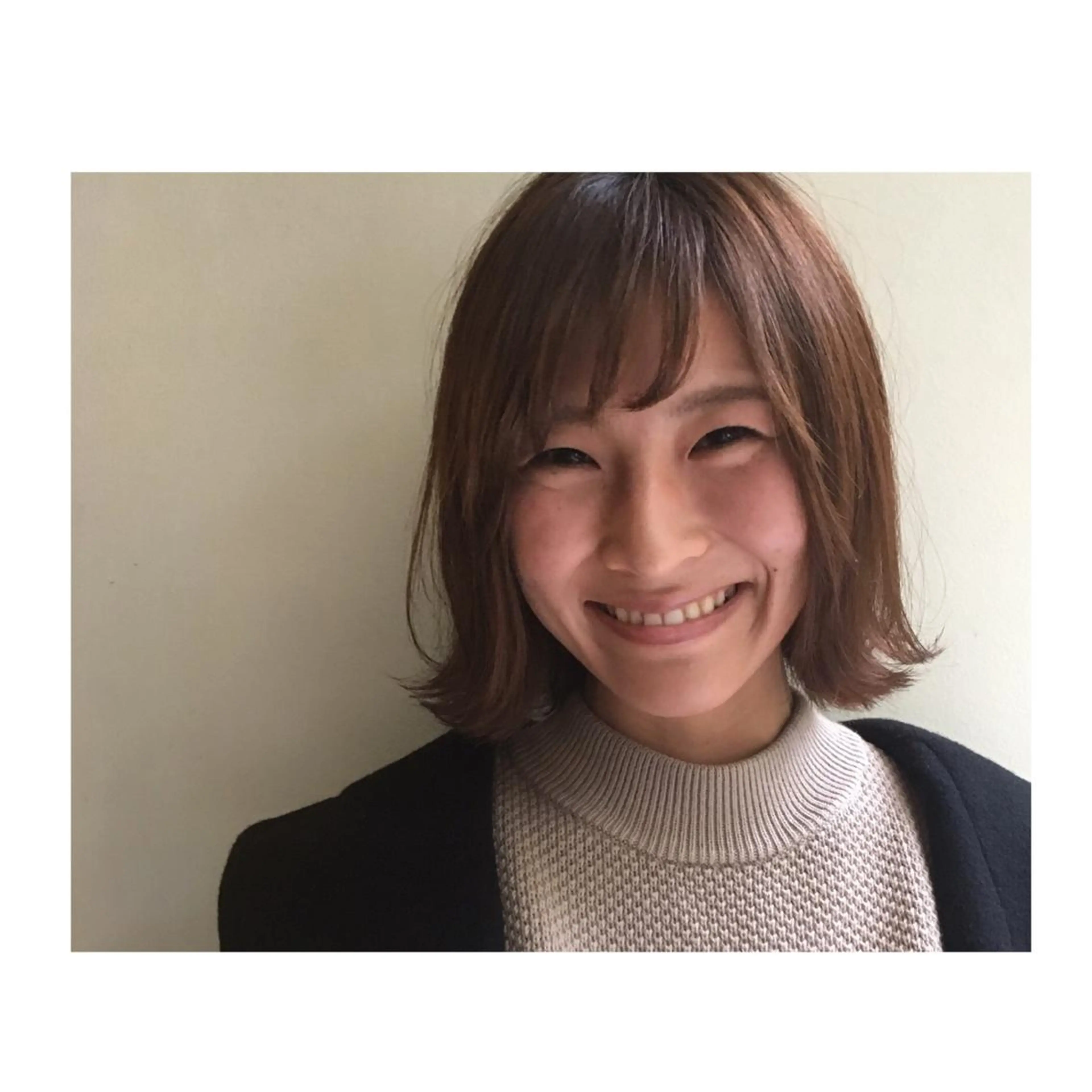 ミディアム 外ハネヘア 近藤 麻紀のヘアスタイル