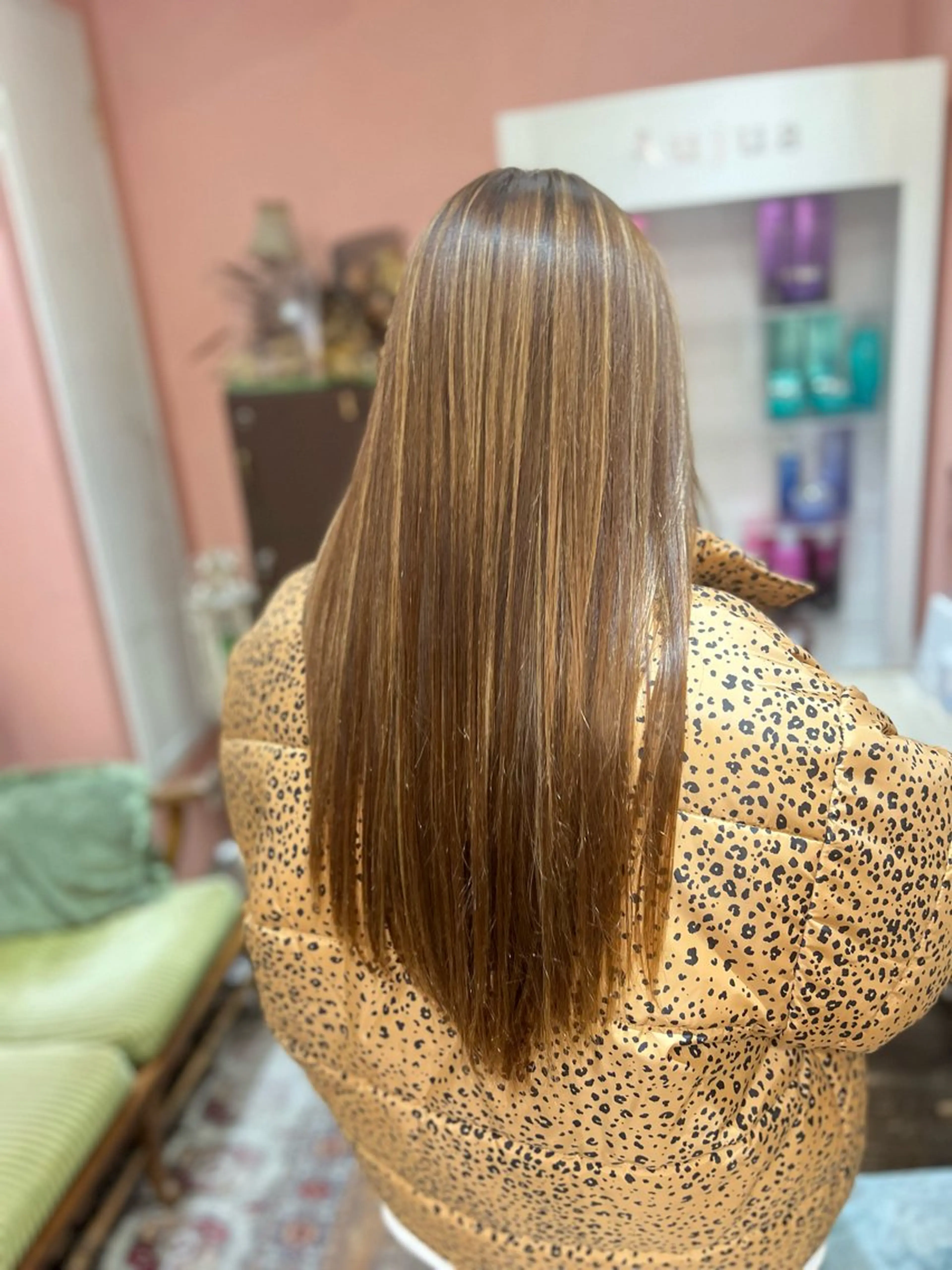 ロング パーマ 縮毛矯正 酸性ストレート ストレートパーマ moco by doll所属・PON　ハイトーン ショートカット心斎橋のヘアスタイル