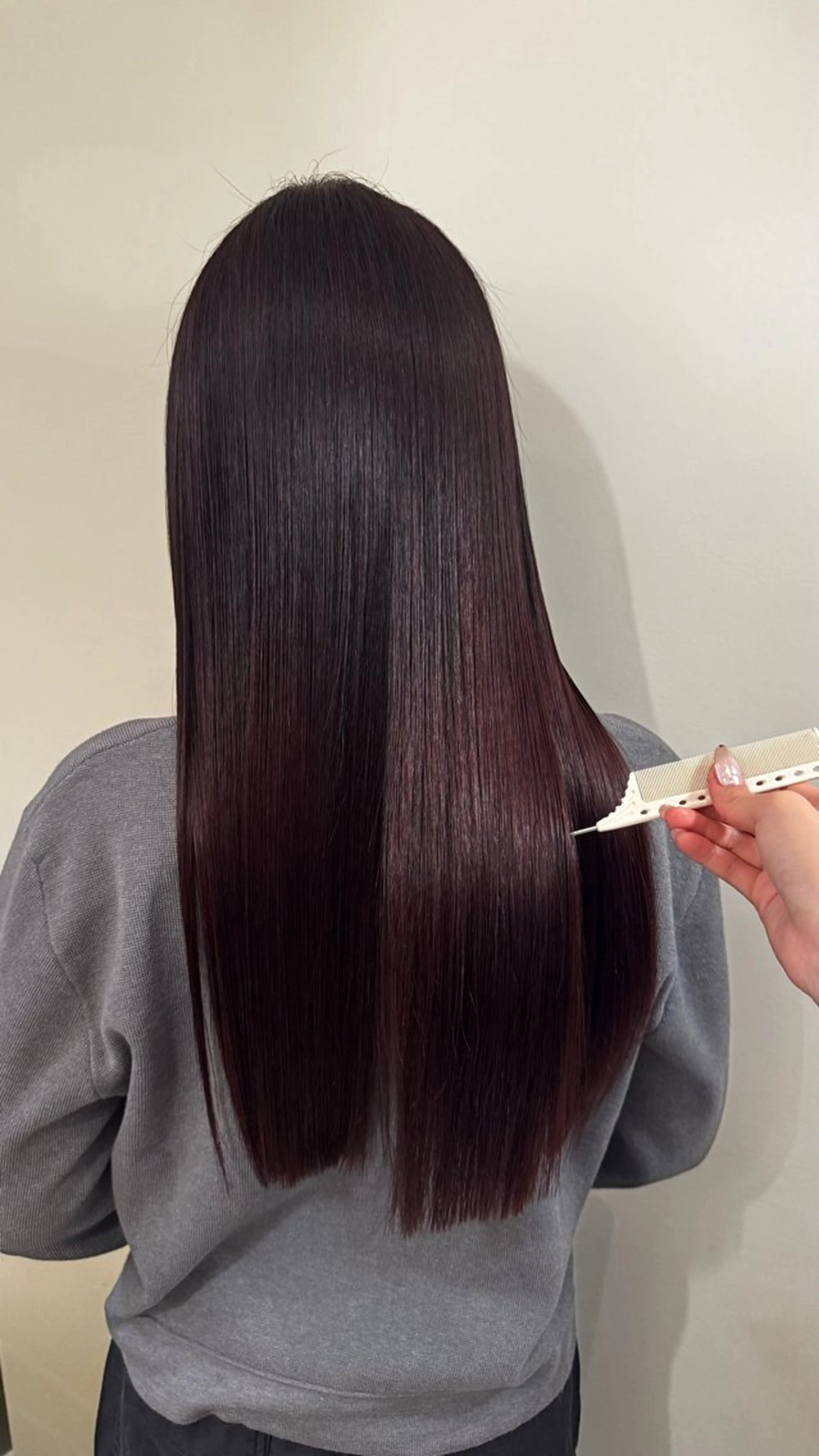 カラー ピエドプール NINAのヘアスタイル