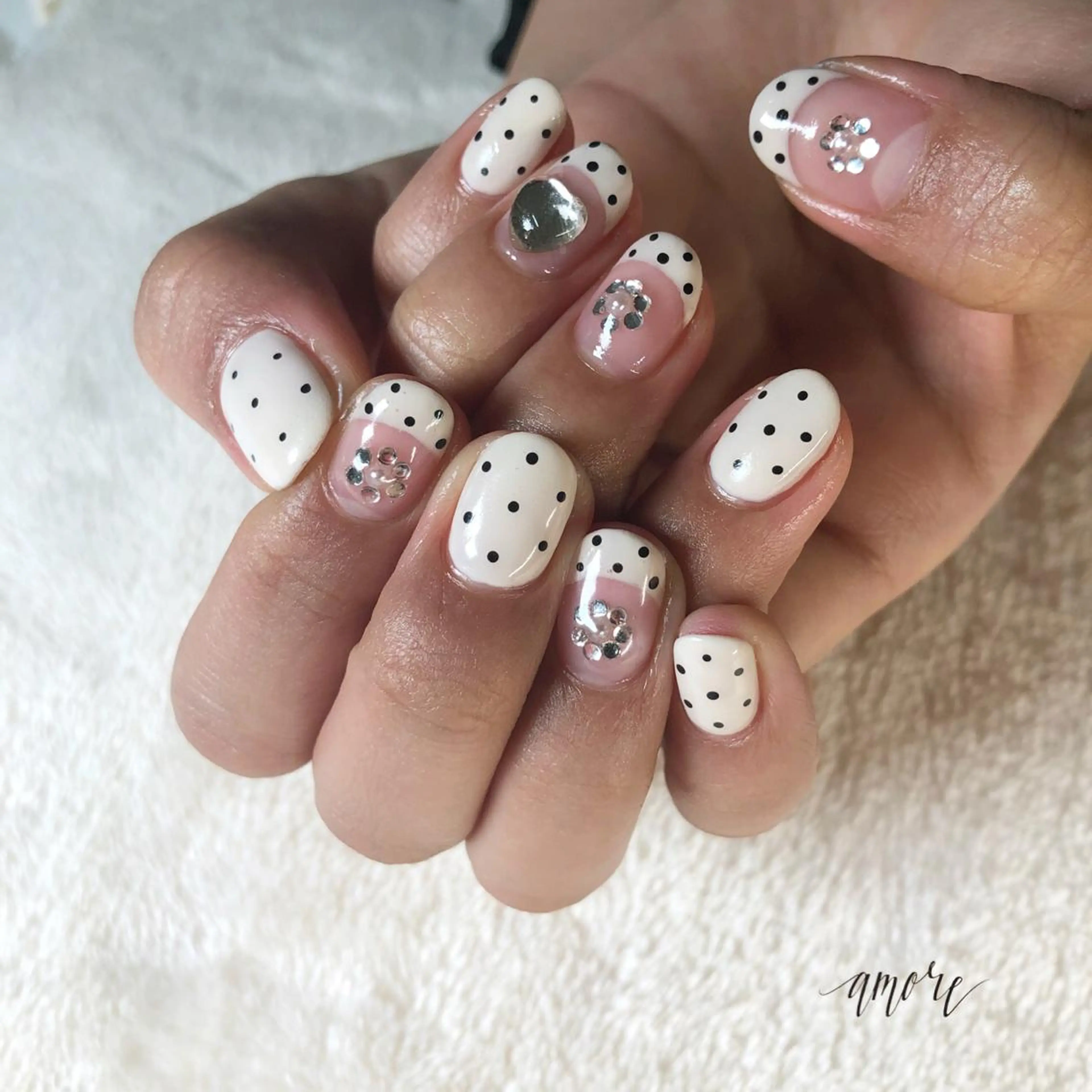 ネイル ドット フレンチネイル ジェルネイル 氷ネイル・うるうるネイル 春ネイル You kyehwaのネイルデザイン