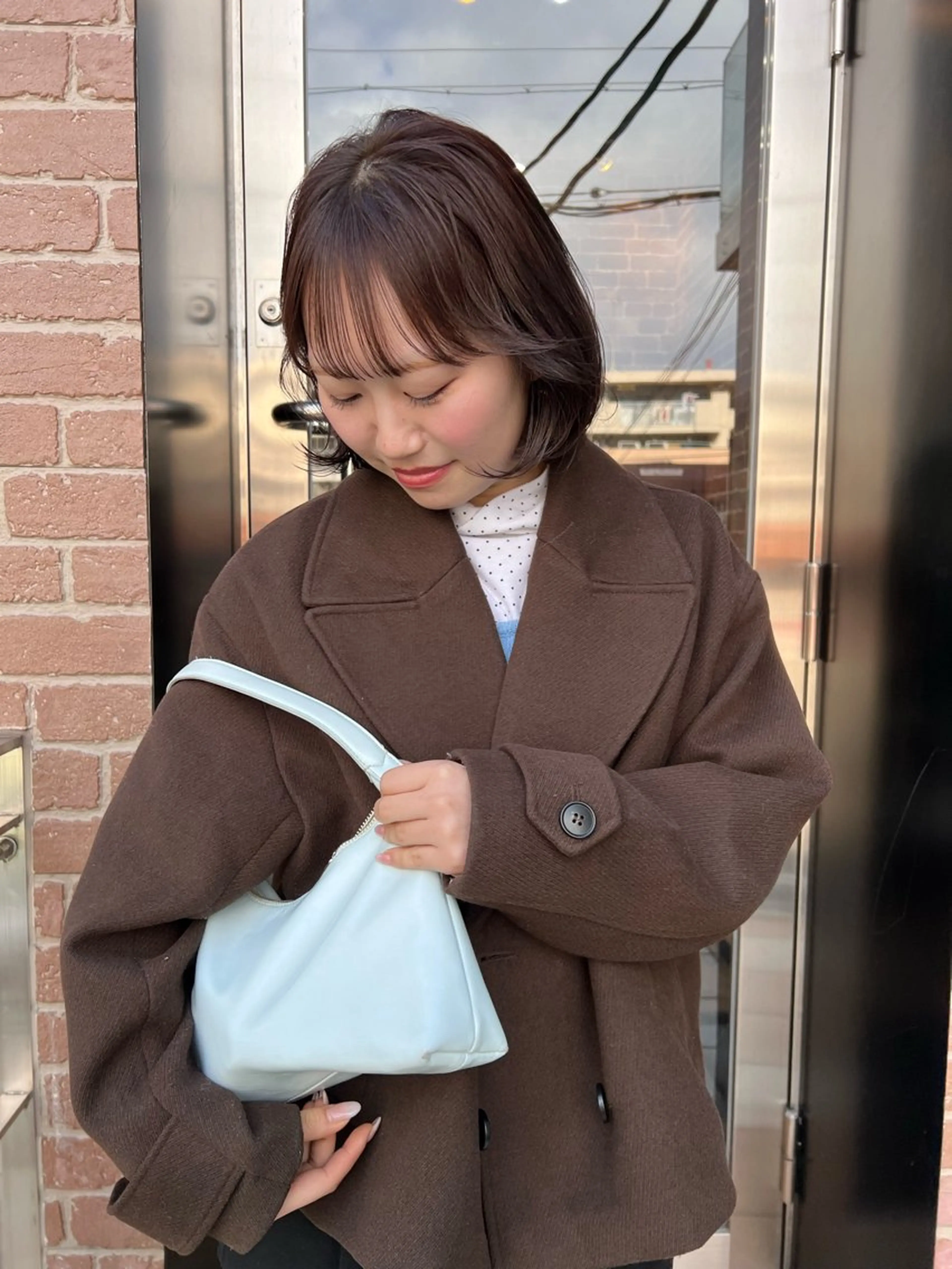 ミディアム ボブ カット ヘアカラー トリートメント 富田 紗世のヘアスタイル