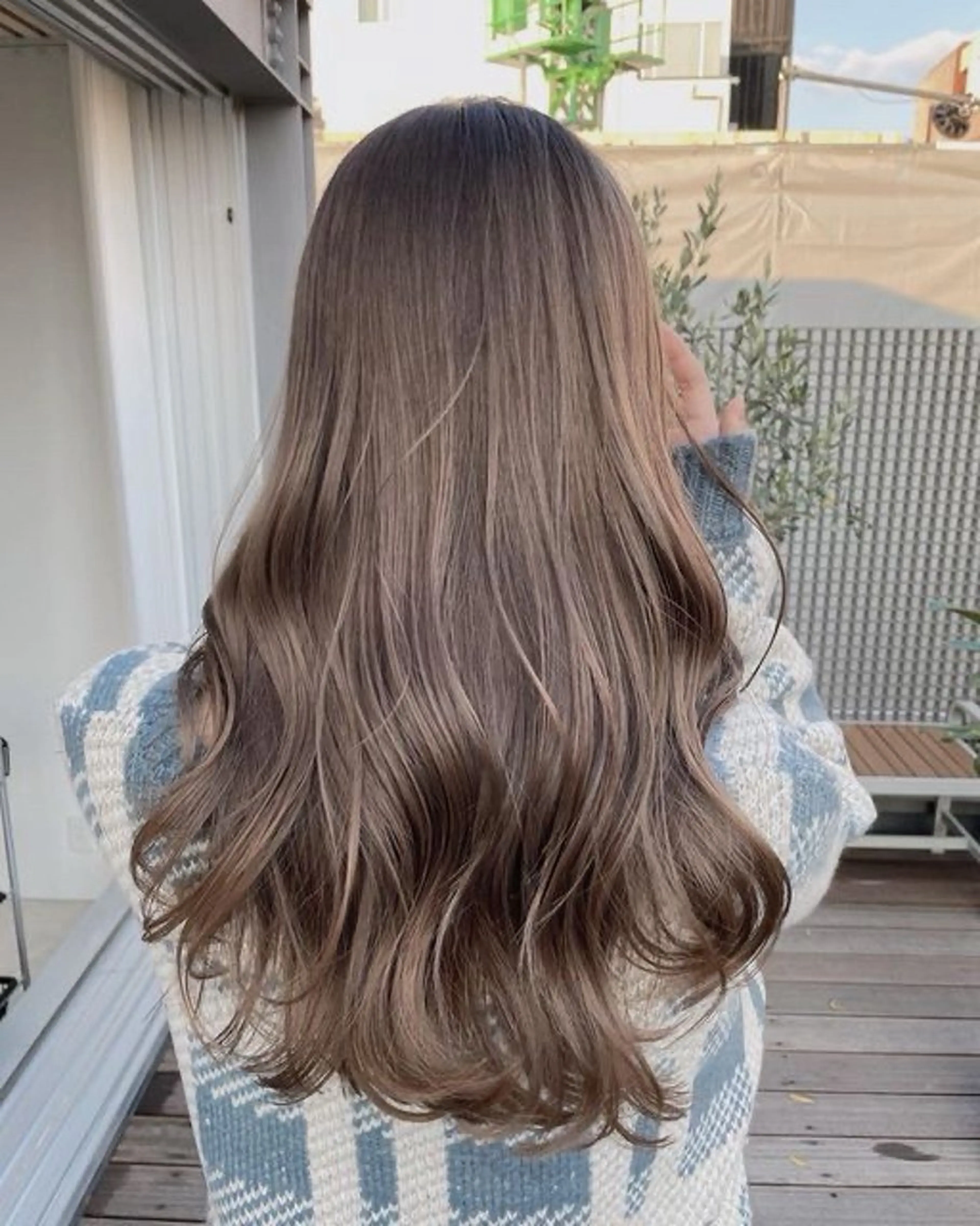 セミロング カラー パーマ セミロングパーマ トリートメント 森山 陽菜のヘアスタイル